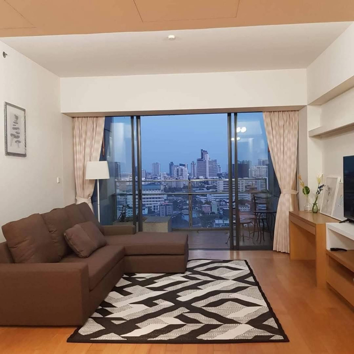 ให้เช่าคอนโดสาทร นราธิวาส : for rent The Met sathorn 2 bed nice room🌈