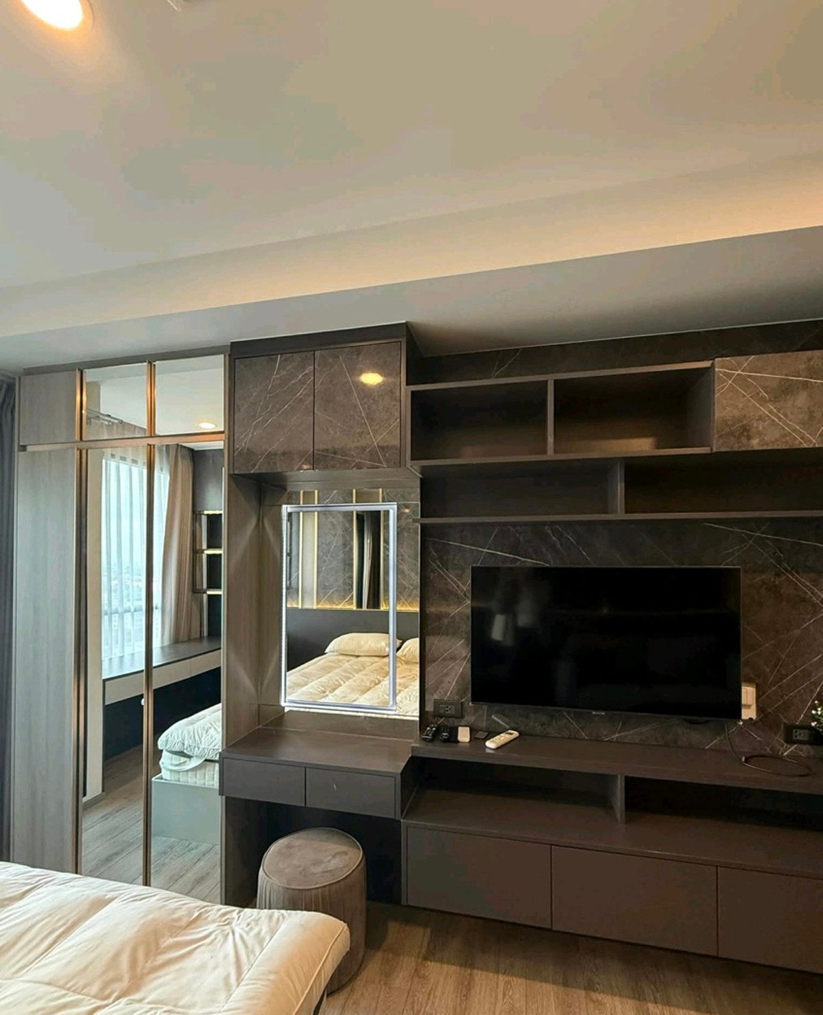 ให้เช่าคอนโดบางนา แบริ่ง ลาซาล : เช่า ไนท์บริดจ์ คอลลาจ สุขุมวิท 107 สวย ถูก เฟอร์ครบ ใกล้ BTS แบริ่ง สนใจแอตไลน์ครับ@841qqlnr