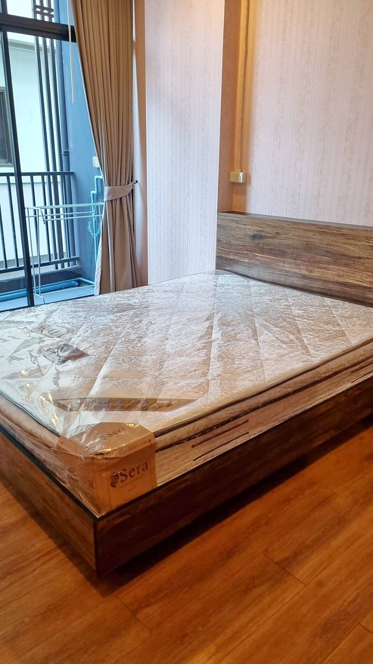 For RentCondoChaengwatana, Muangthong : Condo for rent, Proud Life Ngamwongwan 15, corner room, near Pantip Department Store, Ngamwongwan.