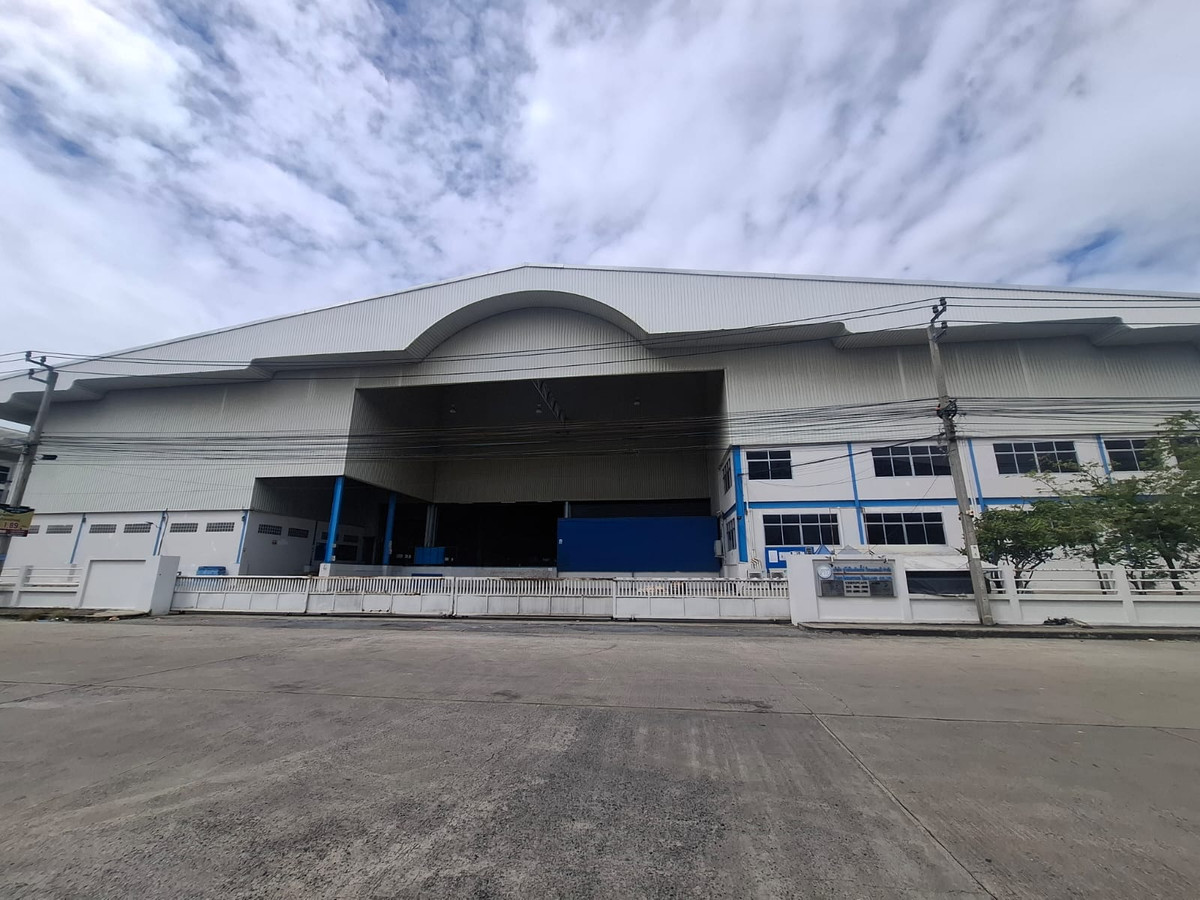 For RentFactorySamut Prakan,Samrong : Factory/warehouse for rent Purple area, Bangna-Trad Km. 23, Bang Sao Thong District, Samut Prakan, area 5,508 sq m.