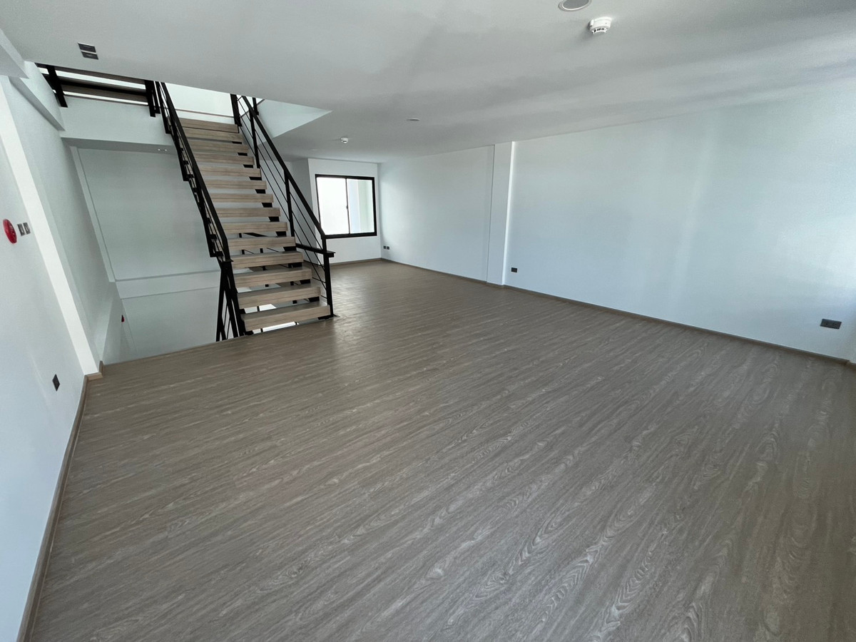 For SaleHome OfficePattanakan, Srinakarin : 🔥 Urgent! Home office Nirvana@Work Krungthep Kreetha - Plot 17, hottest location in the zone, price only 16.9 million. Interested in buying at a special discount, call 087-808-3690 — Rare Item !