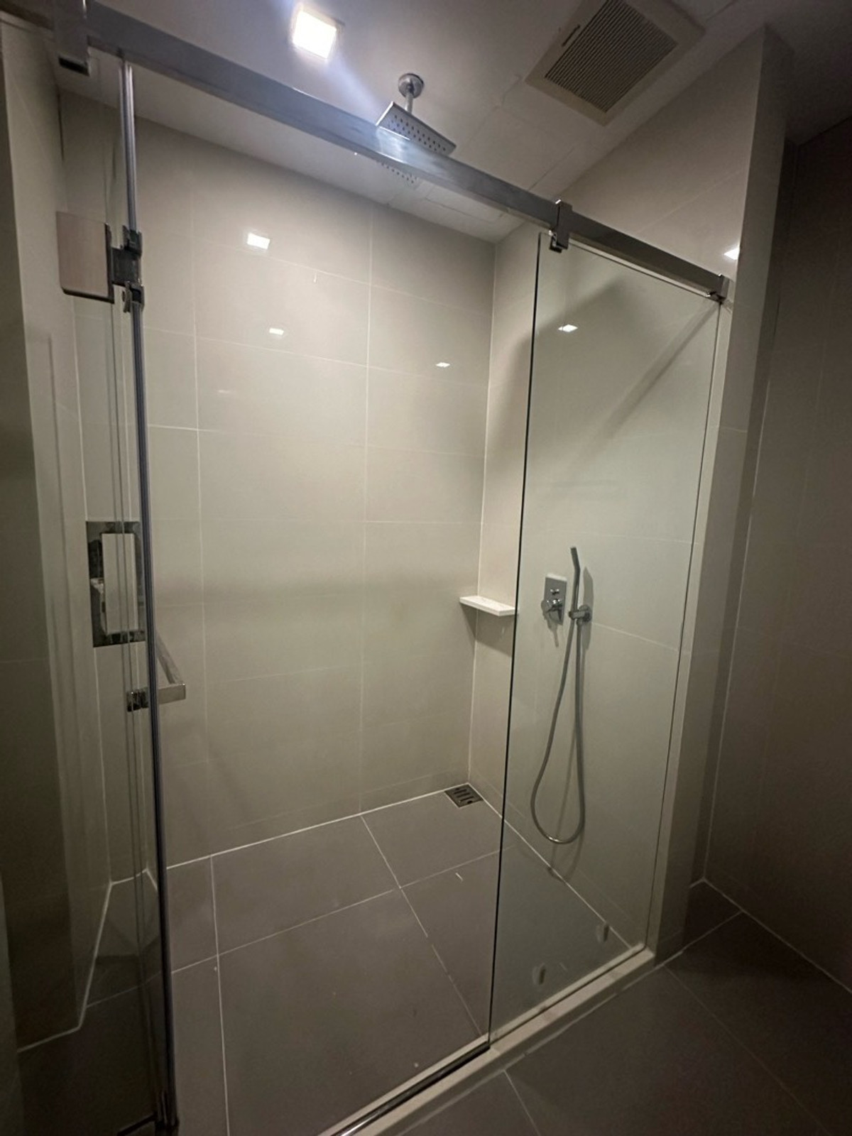 ขายคอนโดบางซื่อ วงศ์สว่าง เตาปูน : 333 ริเวอร์ไซด์ **ขายด่วน** 2 นอน ห้องมุม วิวแม่น้ำ ราคา 15.9 ล้านเท่านั้น🎉🎉