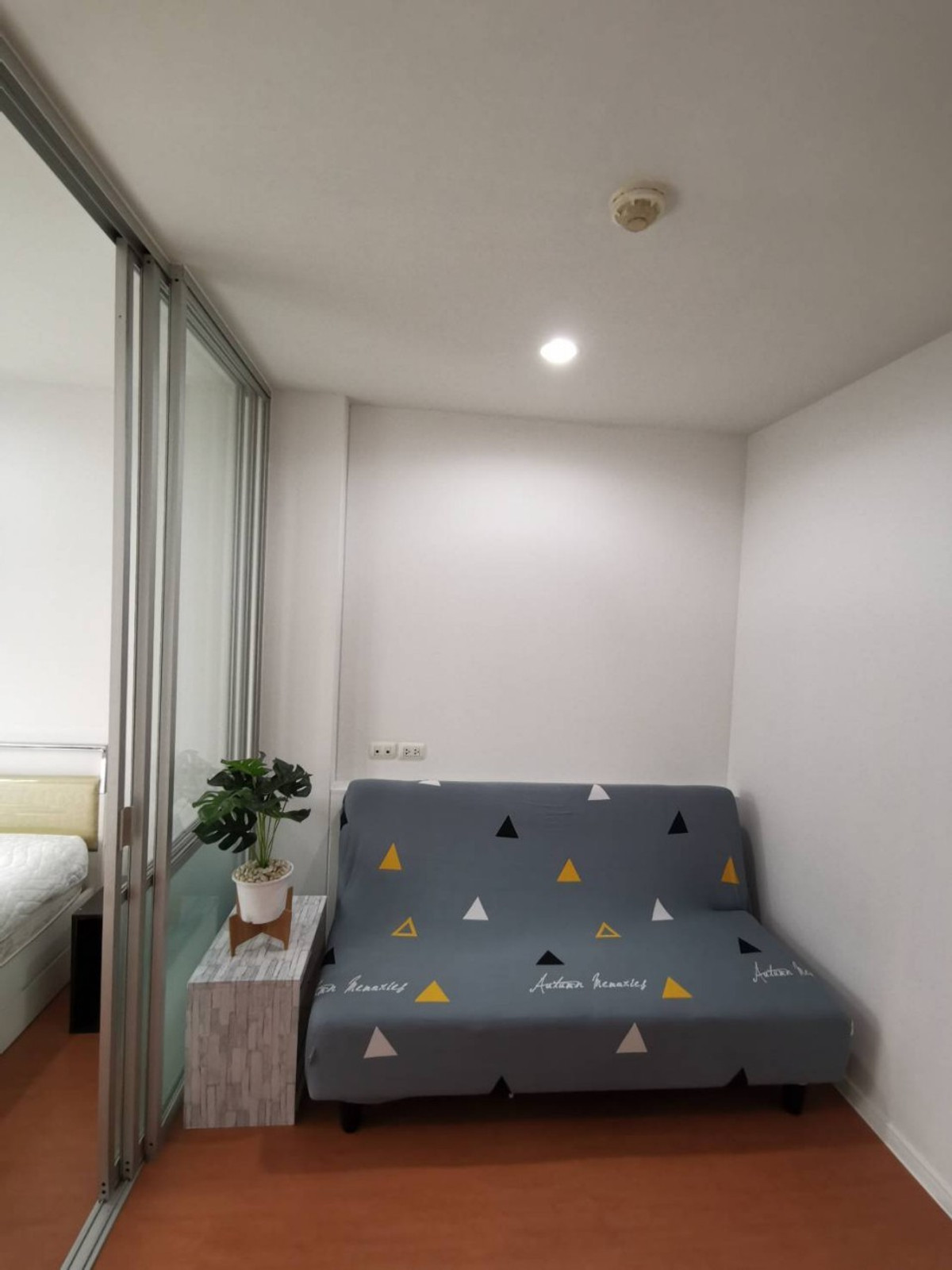 ขายคอนโดเสรีไทย-นิด้า : ขายคอนโดพร้อมผู้เช่า ผลตอบแทน 6.5% ต่อปี ใกล้รถไฟฟ้าใต้ดิน MRT แยกลำสาลี นิด้า มหาวิทยาลัยรามคำแหง สนามกีฬาราชมังคลา