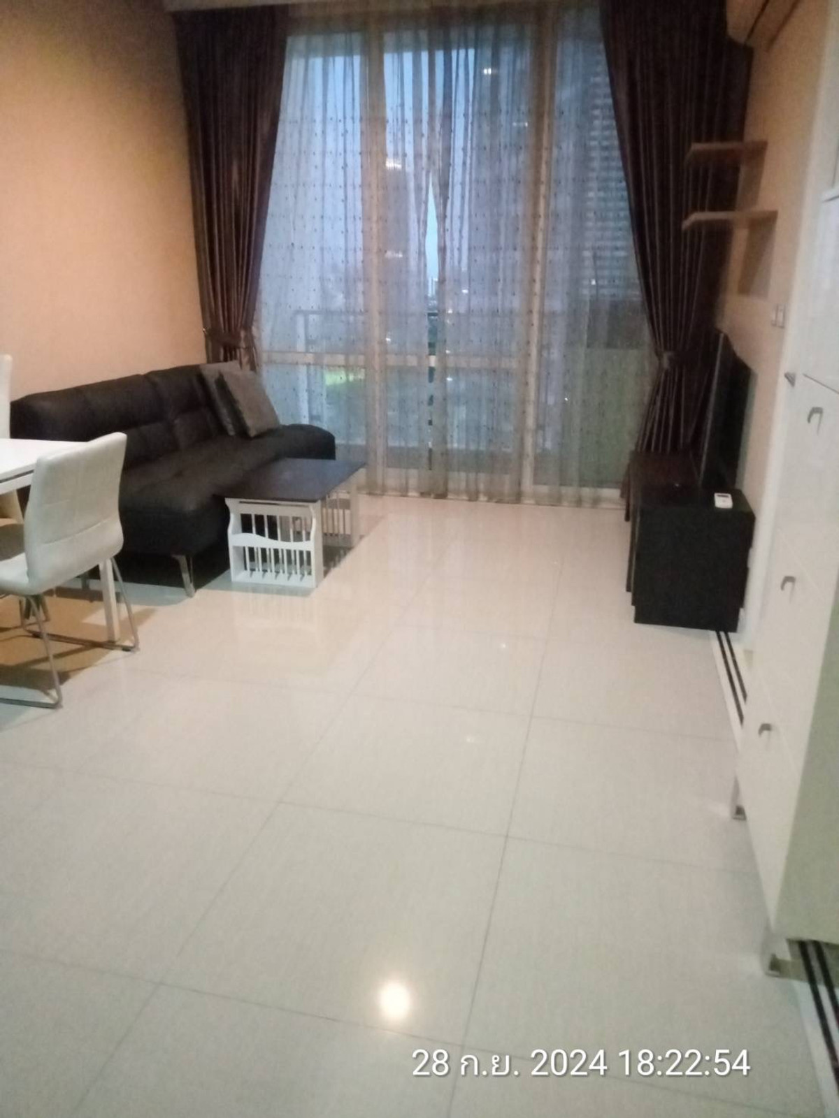 ให้เช่าคอนโดพระราม 9 เพชรบุรีตัดใหม่ RCA : ให้เช่า ทีซีกรีน พระราม 9 (TC Green Rama 9) ตึก B ขนาด 40 ตร.ม. ชั้น 25 วิวเมือง พร้อมเฟอร์นิเจอร์ เครื่องใช้ไฟฟ้าครบ  พร้อมเข้าอยู่