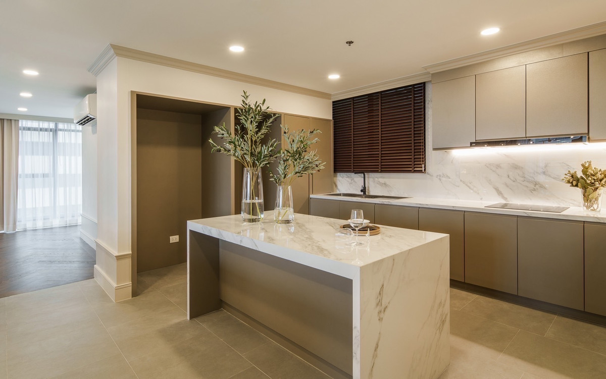 ให้เช่าคอนโดวิทยุ ชิดลม หลังสวน : NEW HOUSE - 3 Bedrooms for RENT