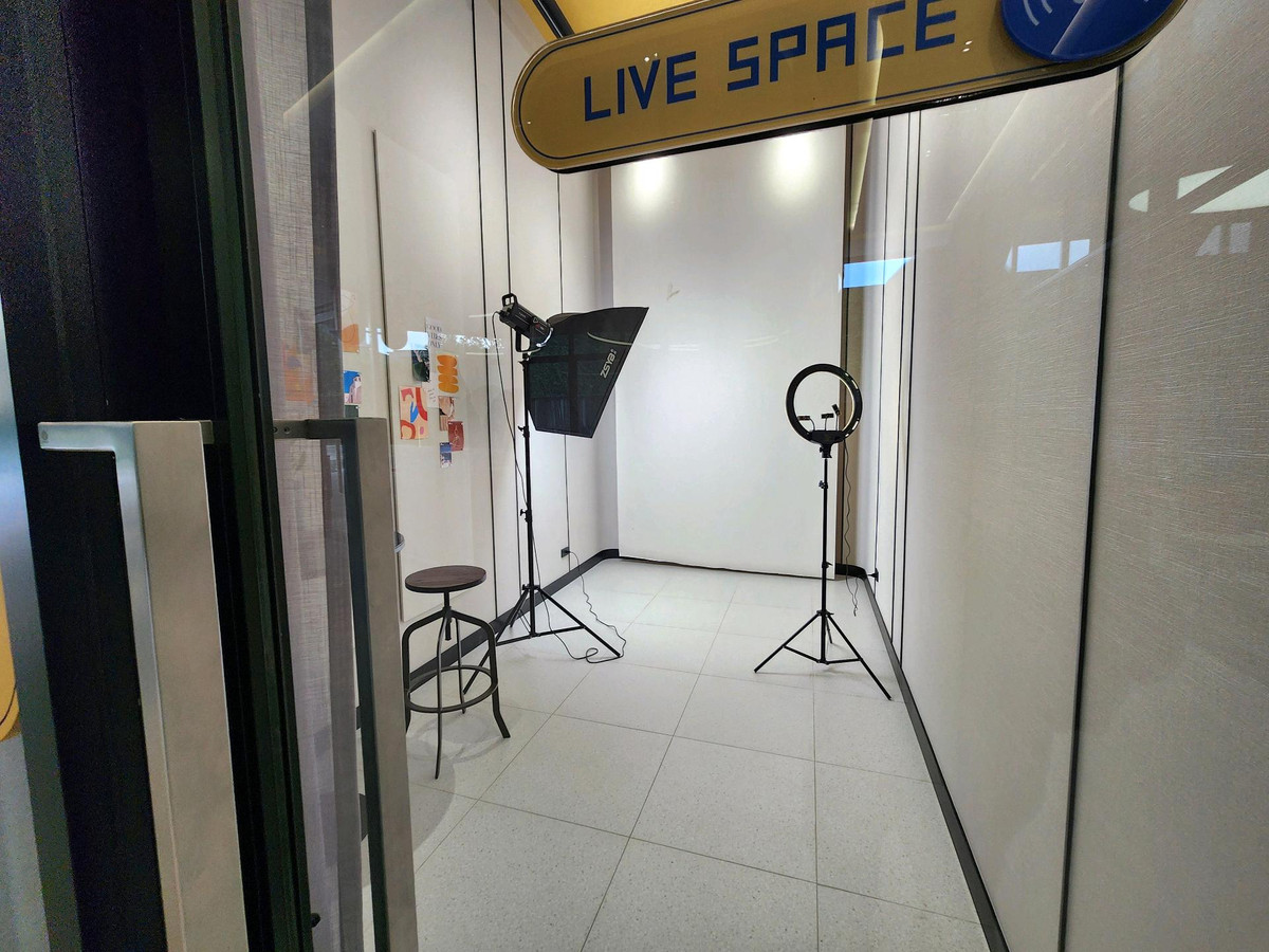 ให้เช่าคอนโดนนทบุรี บางใหญ่ บางบัวทอง : **ห้องไม่ว่างครับผม มีโซนแต่งตัว ตู้เสื้อผ้า 2 ตู้**ให้เช่า! ห้องใหม่ แปลนใหม่ (มือ 1) PLUM CONDO NEW WEST ติดเซ็นทรัล เวสต์เกต ทิศตะวันออก ไม่ร้อน