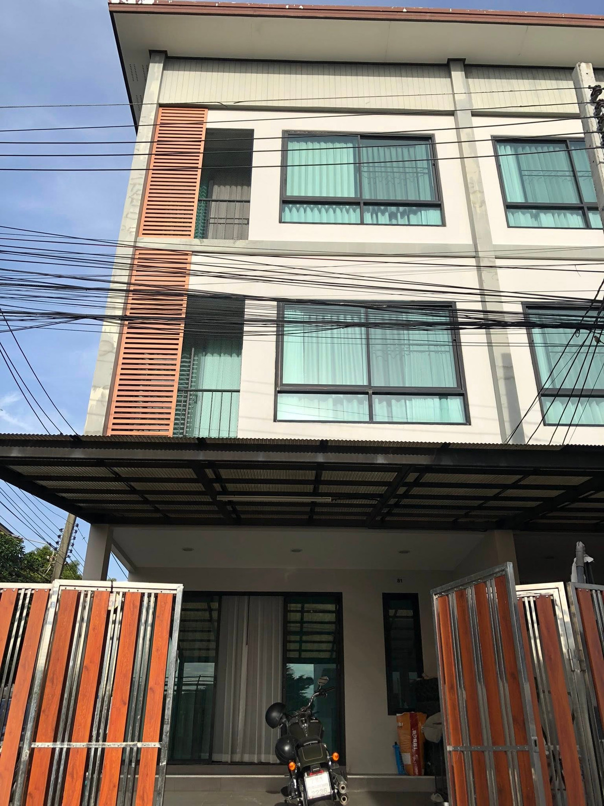 ขายทาวน์โฮมอ่อนนุช อุดมสุข : หลังมุม 45ตรว 4นอน5น้ำ ทาวน์โฮม 3 ชั้น ปุณณวิถี 31 สุขุมวิท101