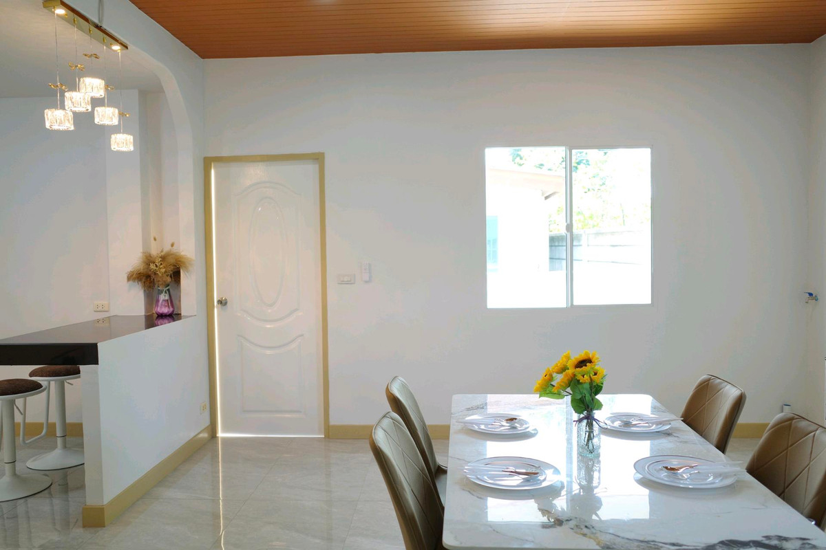 For SaleHouseMin Buri, Romklao : 2-story detached house, Piam Phirom Village, Soi Mitmaitri, Fashion Island Department Store, The Promenade, Big C Minburi, Minburi Market, Lotus Minburi, renovated and ready to move in.