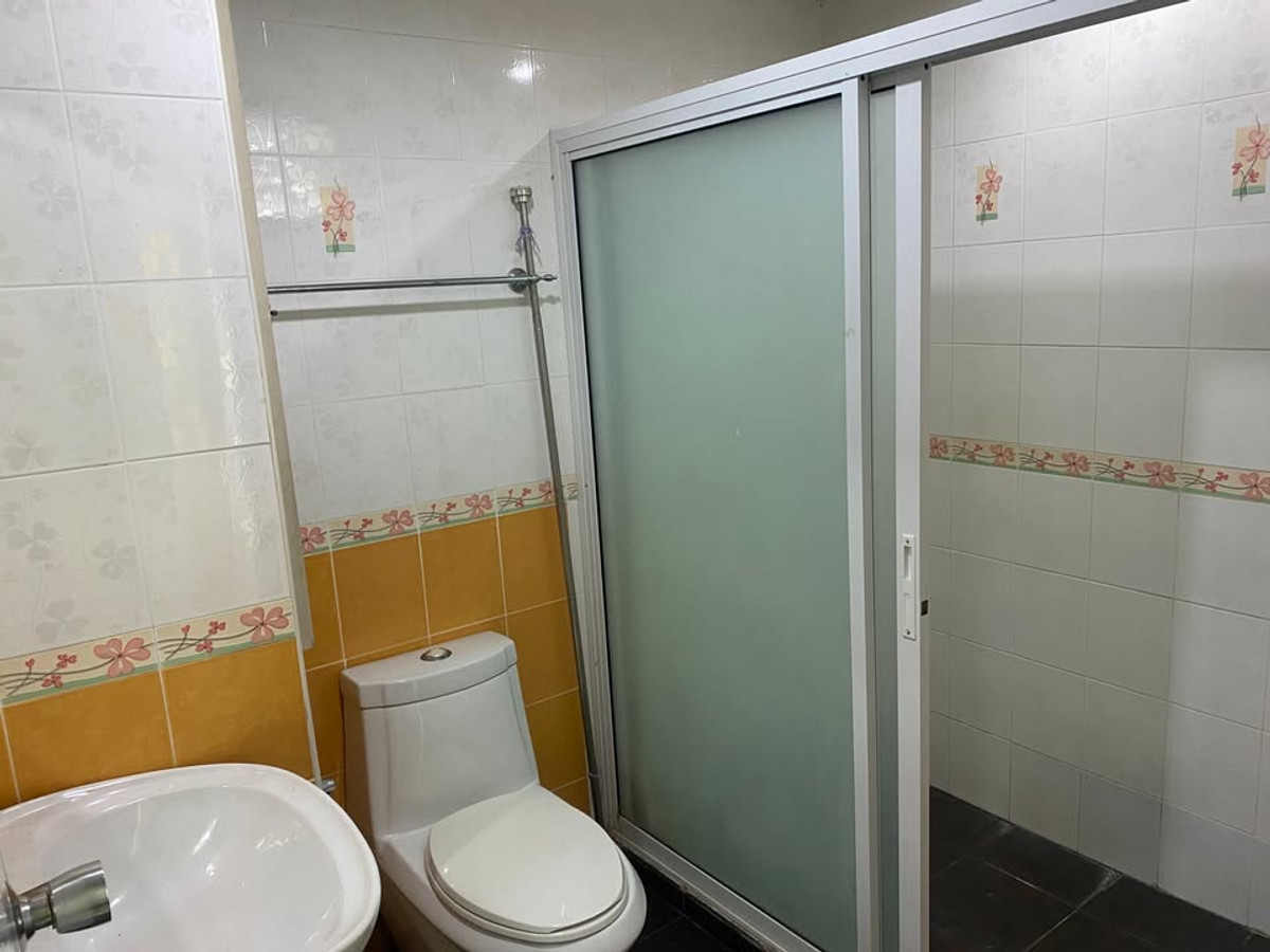 ให้เช่าคอนโดราชเทวี พญาไท : Pratunam Prestige 35 sq.m. No Pool, No Gym Eng 中 日 Please add LINE ID @806qphgn o8415o5483