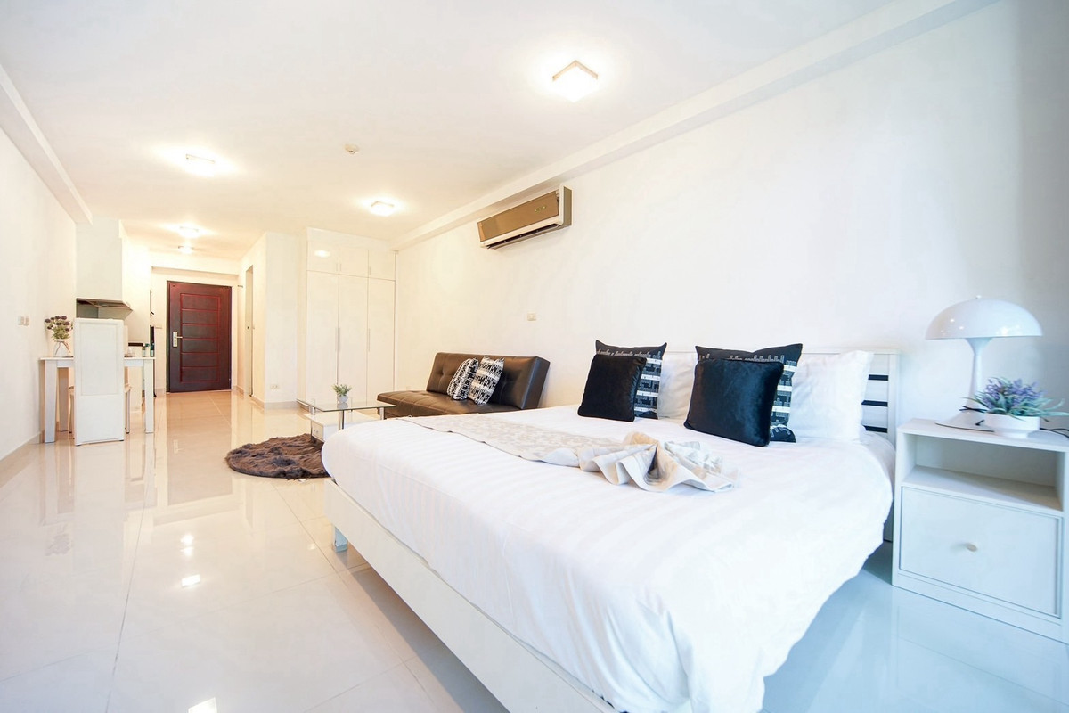 ขายคอนโดพัทยา บางแสน ชลบุรี สัตหีบ : ขายคอนโด 1 ห้องนอนราคาดีมากๆบนเขาพระตำหนัก