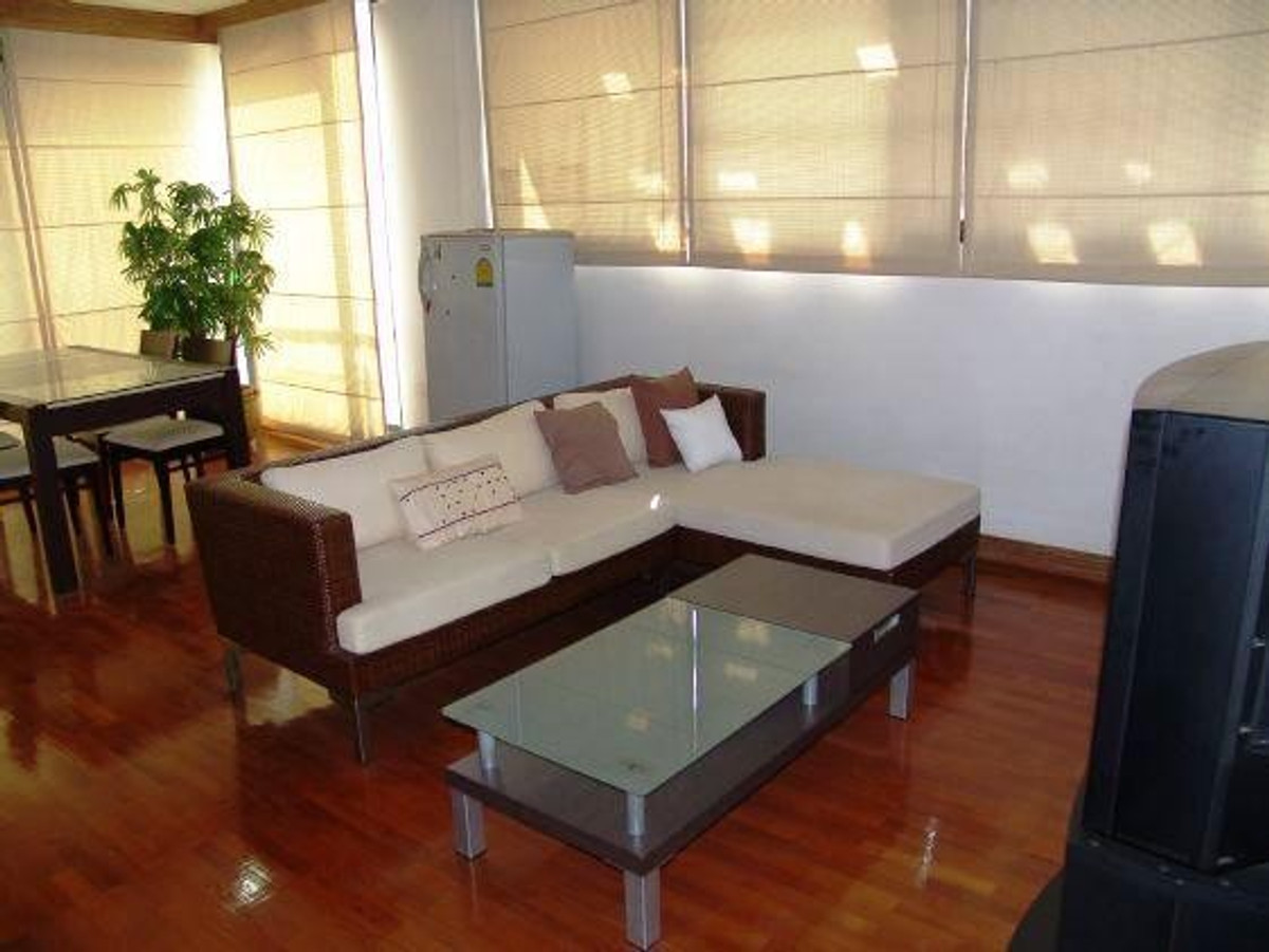 For RentCondoWitthayu, Chidlom, Langsuan, Ploenchit : NEW HOUSE - 3 Bedrooms for RENT
