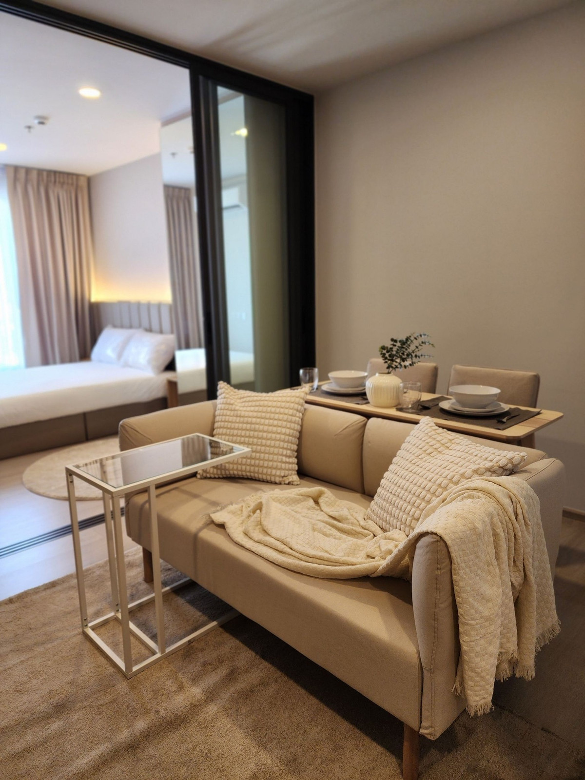 For RentCondoOnnut, Udomsuk : ⭐Walk to BTS On Nut within 200 meters. ⭐For rent Aspire Onnut Station, new project, spacious room, north direction, not hot. Fully furnished and electrical appliances  Central area, 5 star hotel standard