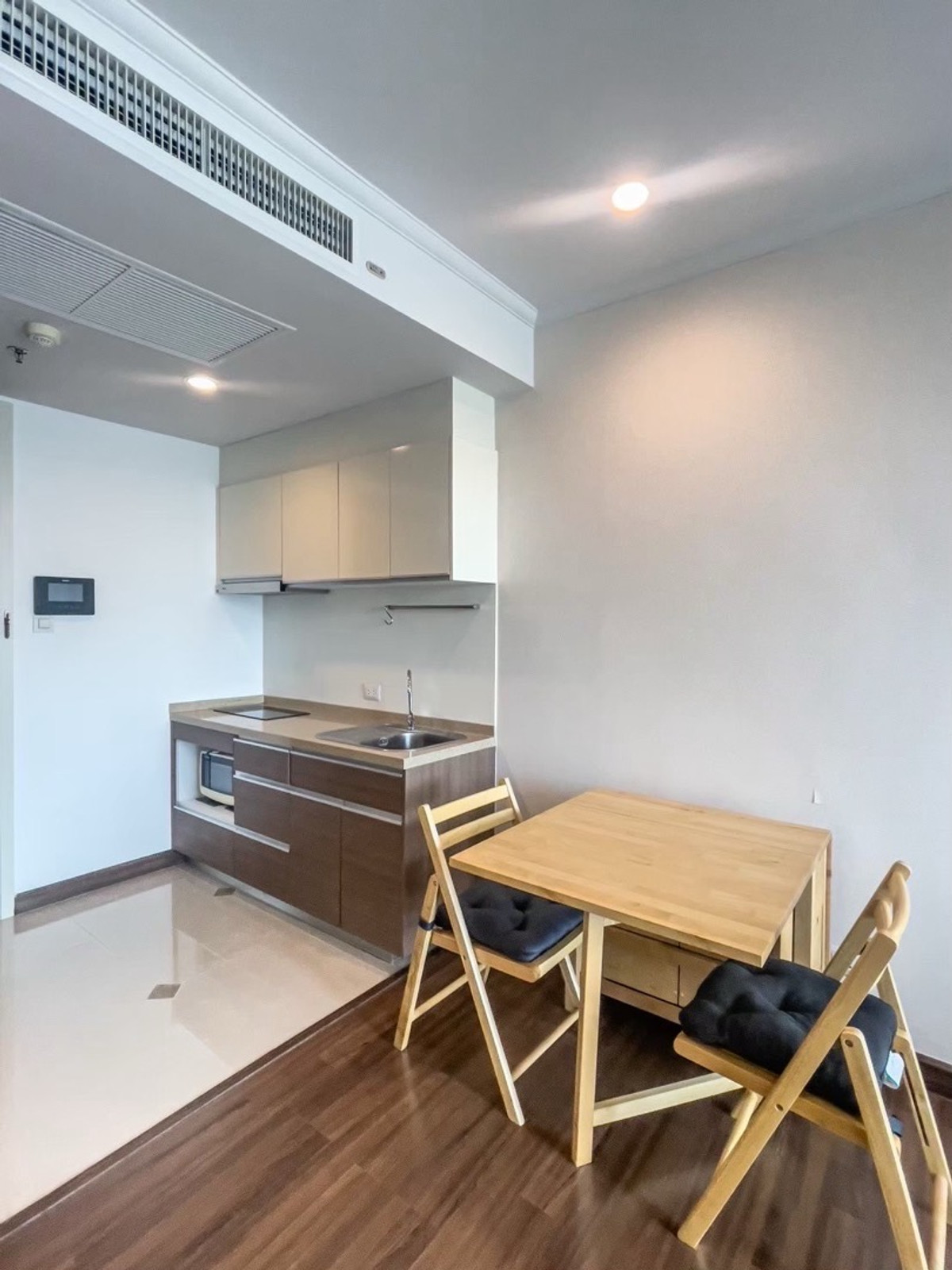For RentCondoSathorn, Narathiwat : For rent Supalai Elite Sathorn Suanplu 1 bedroom 50 sq m BTS Chong Nonsi.