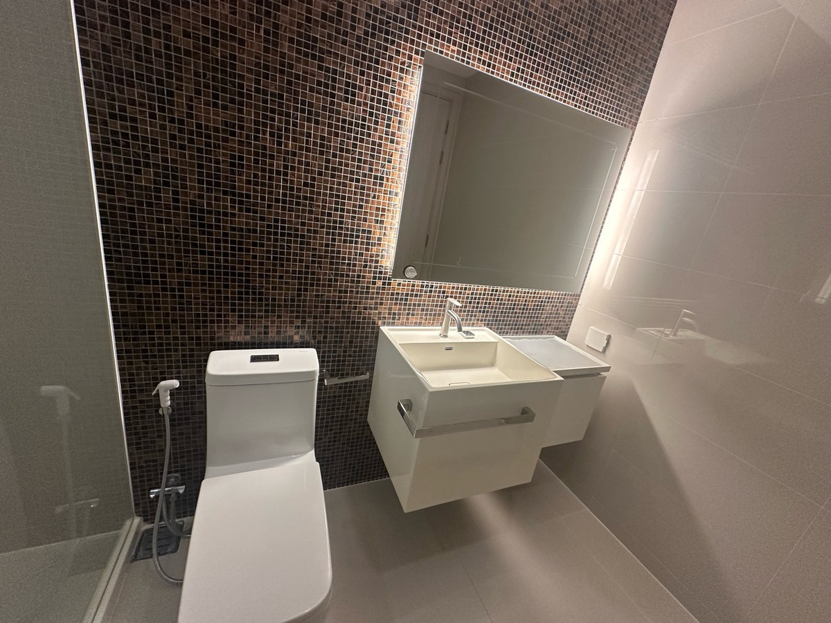 ขายคอนโดบางซื่อ วงศ์สว่าง เตาปูน : 333 ริเวอร์ไซด์ **ขายด่วน** 2 นอน ห้องมุม วิวแม่น้ำ ราคา 15.9 ล้านเท่านั้น🎉🎉