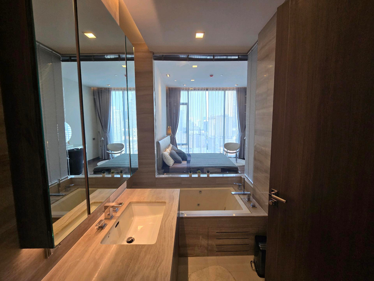 For RentCondoNana, North Nana,Sukhumvit13, Soi Nana : 📌For RENT | Q1 Sukhumvit - 2BR (93 sqm) 95,000 THB