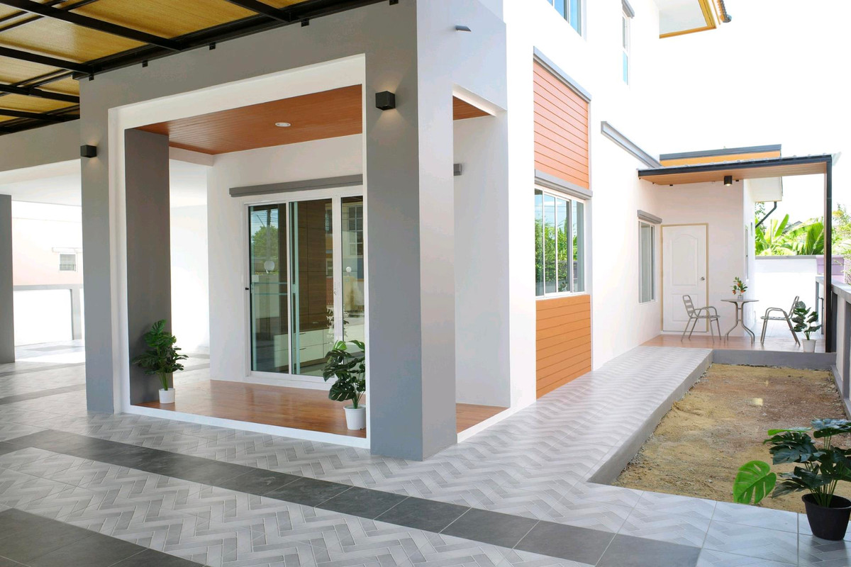 For SaleHouseMin Buri, Romklao : 2-story detached house, Piam Phirom Village, Soi Mitmaitri, Fashion Island Department Store, The Promenade, Big C Minburi, Minburi Market, Lotus Minburi, renovated and ready to move in.