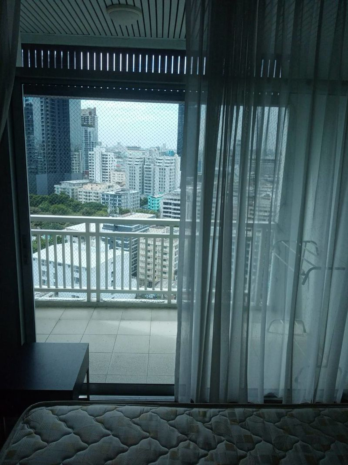 ให้เช่าคอนโดราชเทวี พญาไท : Chewathai Rajchaprarob 60 sq.m. 中 日 Please add LINE ID @806qphgn o8415o5483