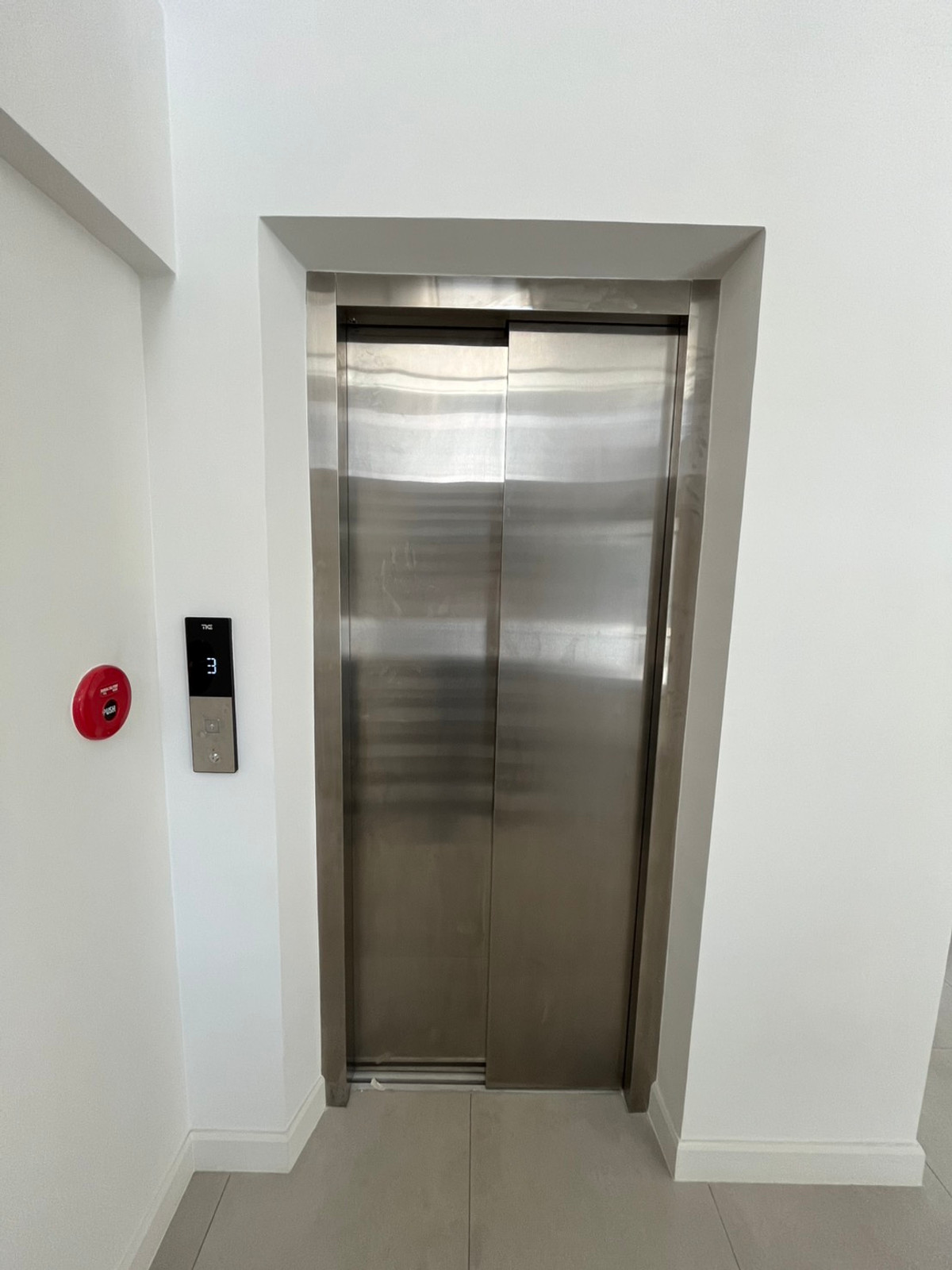 For SaleHome OfficePattanakan, Srinakarin : 🏢 Selling DUO LOFT, corner plot @ Nirvana @Work Krungthep Kreetha, premium design office building. For businesses that need a modern image and large usable space.