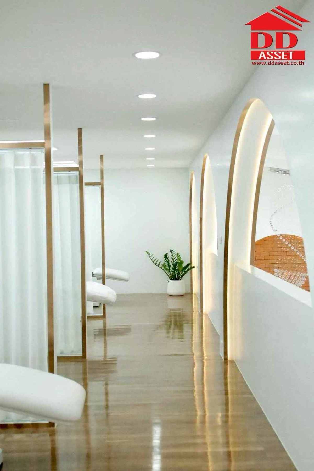 ให้เช่าสำนักงานราชเทวี พญาไท : ให้เช่า/เซ้งคลินิก พระราม9 ใกล้ The Nine พระราม9​ เพียง​ 150 เมตร รหัส : B8053