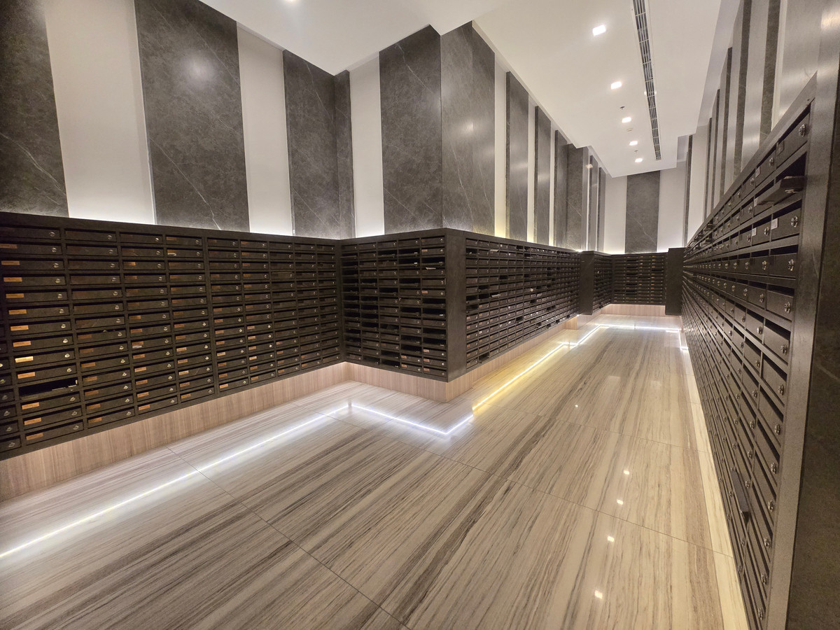 ขายคอนโดพระราม 9 เพชรบุรีตัดใหม่ RCA : คอนโดหรู ONE 9 FIVE อโศก-พระราม 9 High Rise ชั้น 56 ขนาด 36.01 ตรม. 
*ต่ำกว่าทุน* ห้องใหม่ ไม่เคยอยู่  