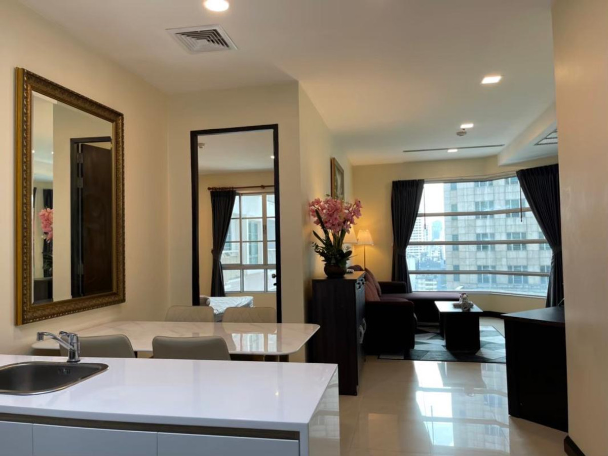 For RentCondoSukhumvit, Asoke, Thonglor : Condo for rent 2 bed 2 bath 75 sqm Near Benchasiri Park