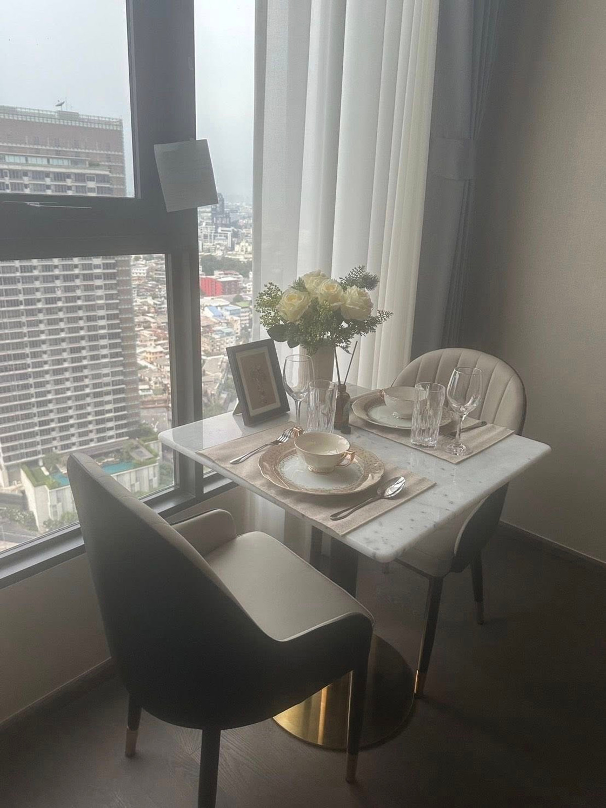 ให้เช่าคอนโดสยาม จุฬา สามย่าน : ให้เช่า Park Origin จุฬา – สามย่าน ห้อง Duplex คอนโด High Ries ติดถนนพระราม 4 ใกล้ทางด่วนศรีรัช และห่าง MRT หัวลำโพง 600 เมตร  พร้อมอยู่ 10 ก.พ.69