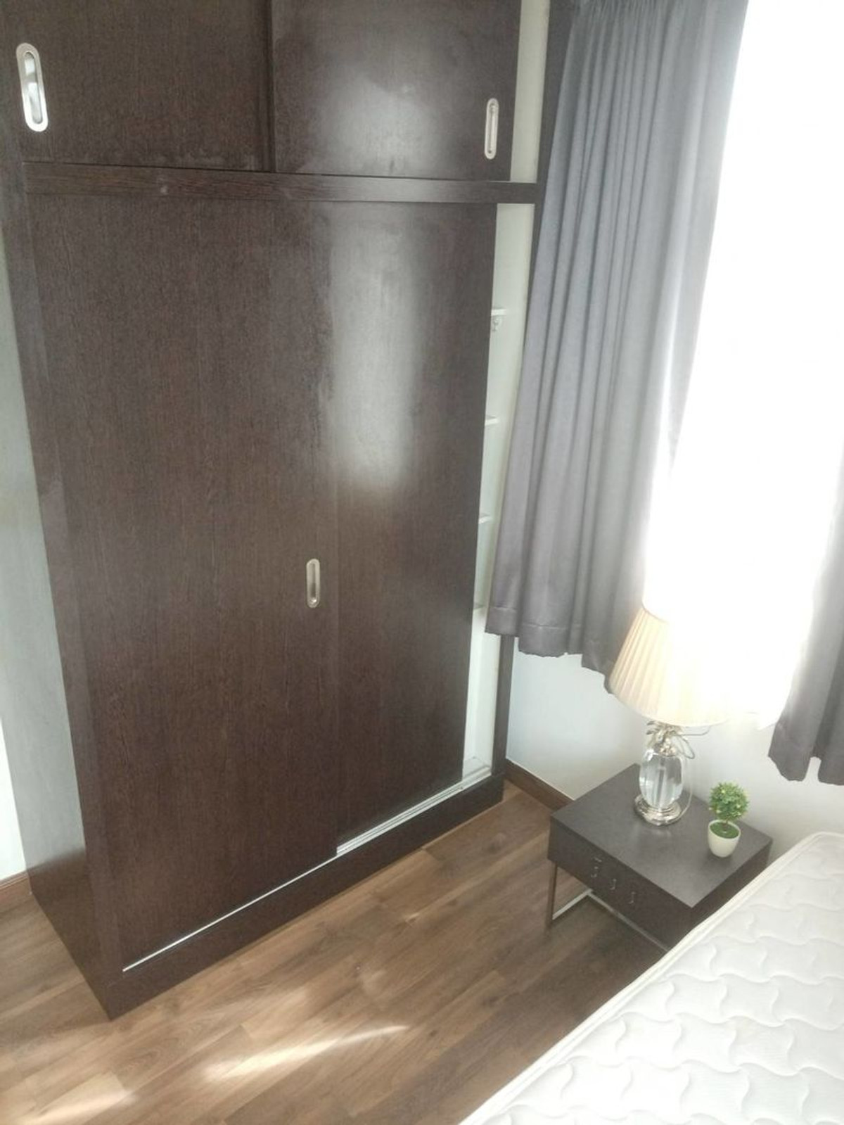 ให้เช่าคอนโดราชเทวี พญาไท : Chewathai Rajchaprarob 60 sq.m. 中 日 Please add LINE ID @806qphgn o8415o5483