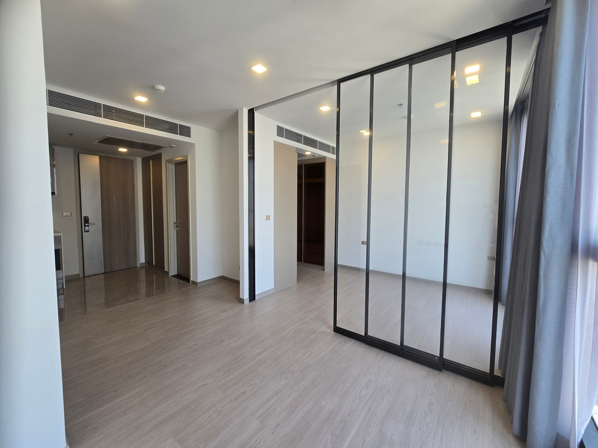 ขายคอนโดพระราม 9 เพชรบุรีตัดใหม่ RCA : คอนโดหรู ONE 9 FIVE อโศก-พระราม 9 High Rise ชั้น 56 ขนาด 36.01 ตรม. 
*ต่ำกว่าทุน* ห้องไม่เคยอยู่  