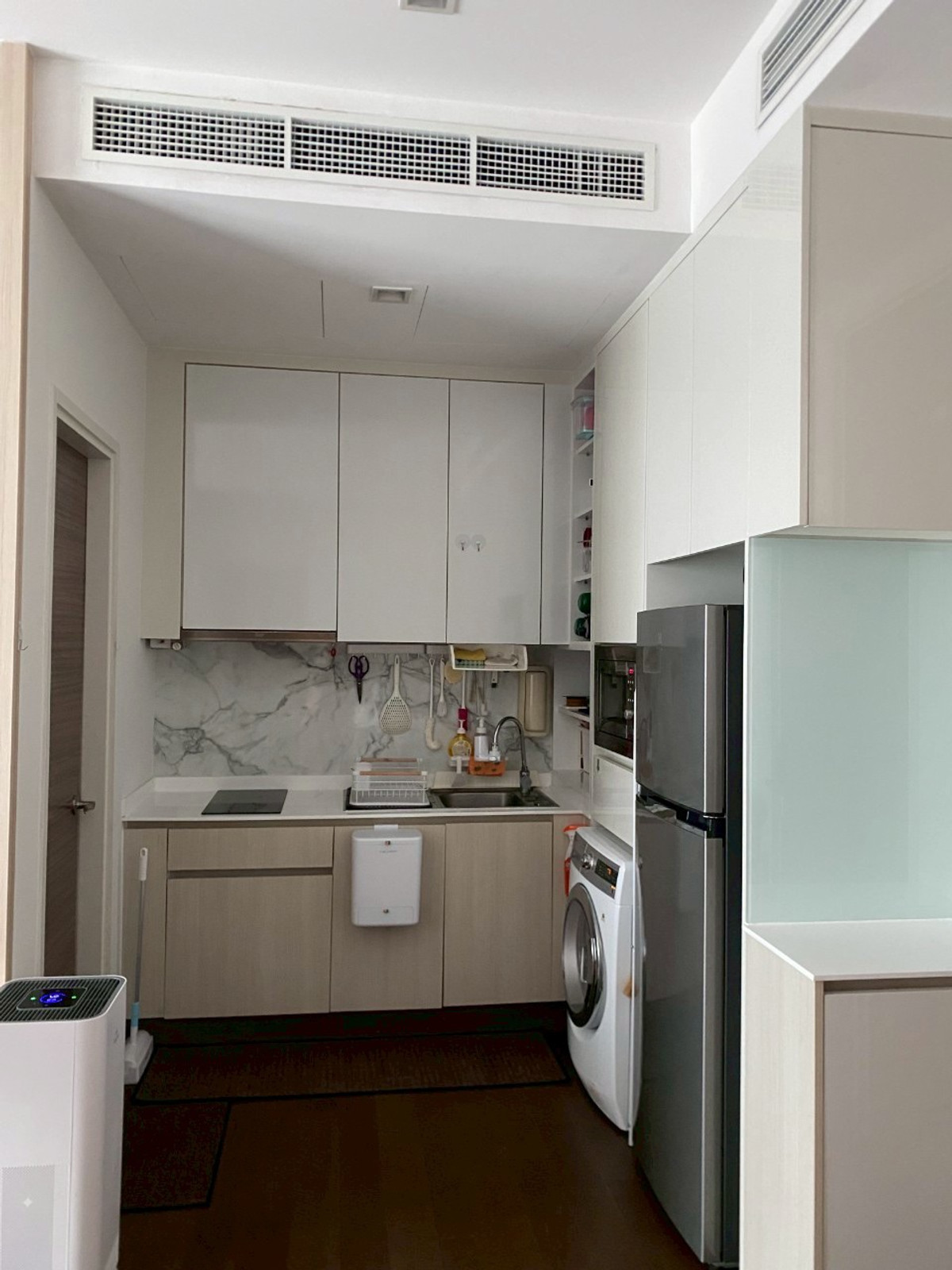 ขายคอนโดพระราม 9 เพชรบุรีตัดใหม่ RCA : Q Asoke / ขายขาดทุน ห้องมุม ติด MRT เพชรบุรี / 2 ห้องนอน 46 ตร.ม. โทร 0937890899