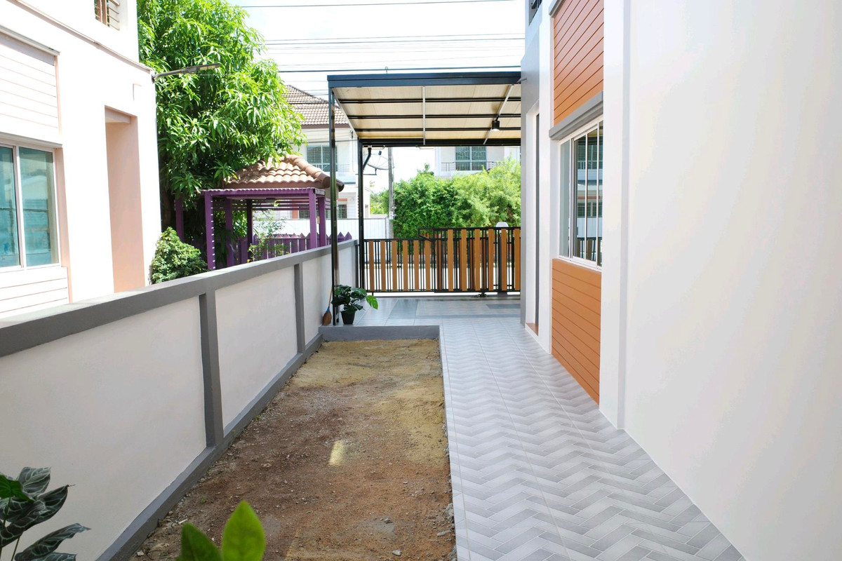 For SaleHouseMin Buri, Romklao : 2-story detached house, Piam Phirom Village, Soi Mitmaitri, Fashion Island Department Store, The Promenade, Big C Minburi, Minburi Market, Lotus Minburi, renovated and ready to move in.