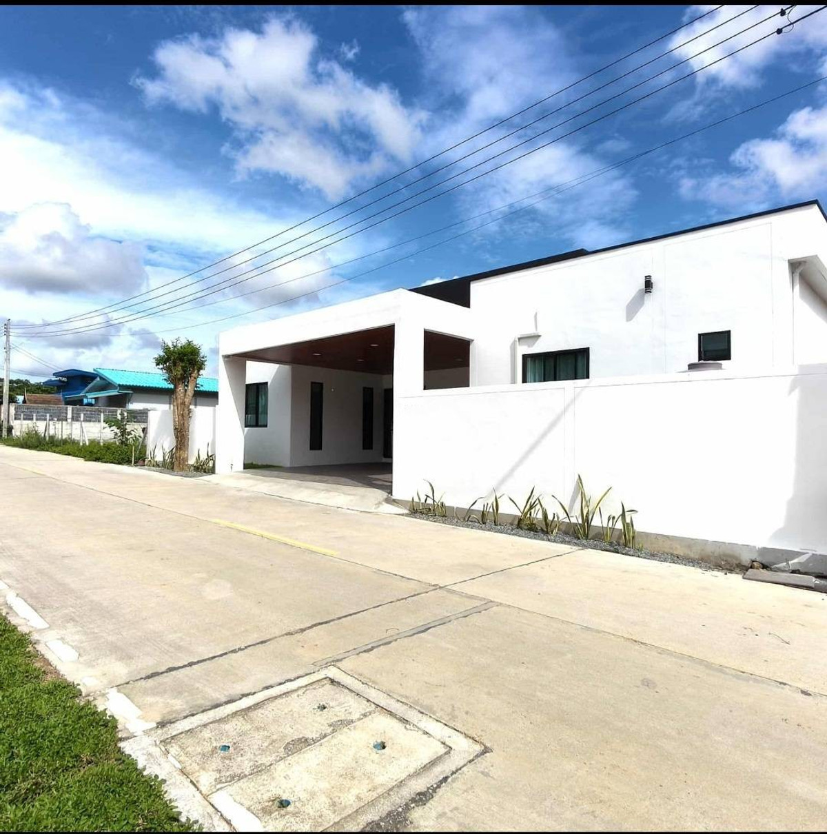 For SaleHousePattaya, Bangsaen, Chonburi : Detached House Soi Huai Yai Muk / 4 Bedrooms (FOR SALE) AM006