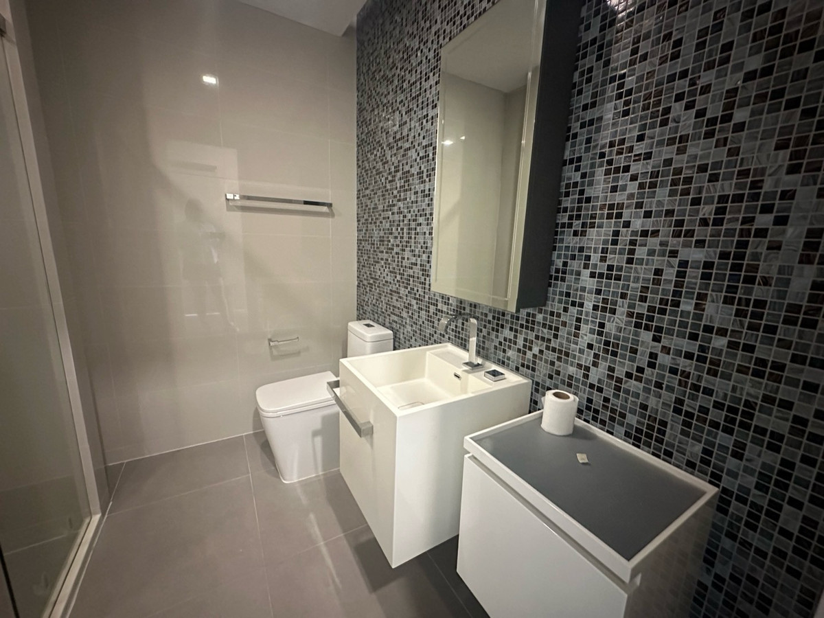 ขายคอนโดบางซื่อ วงศ์สว่าง เตาปูน : 333 ริเวอร์ไซด์ **ขายด่วน** 2 นอน ห้องมุม วิวแม่น้ำ ราคา 15.9 ล้านเท่านั้น🎉🎉