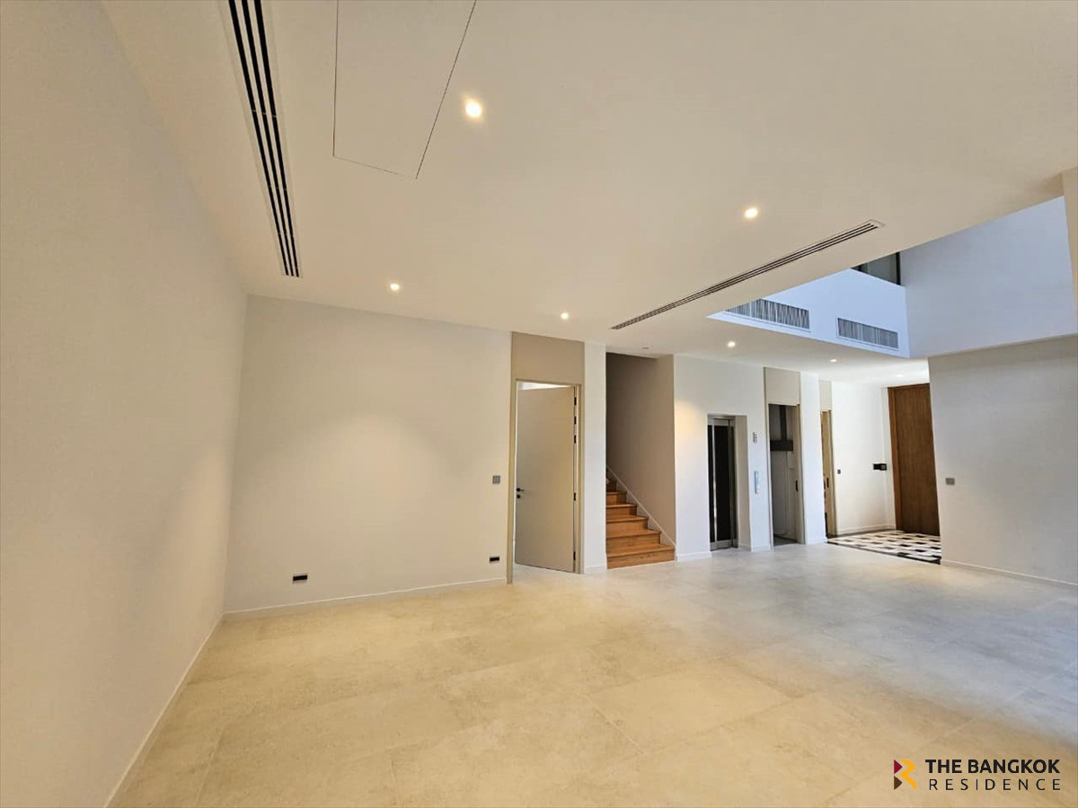 ขายบ้านพระราม 9 เพชรบุรีตัดใหม่ RCA : บูก้าน พระราม 9-เหม่งจ๋าย บ้านลักชัวรี 3 ชั้น มีลิฟต์ + สระว่ายน้ำส่วนตัว | Rare Unit เพียง 8 หลัง พร้อมอยู่