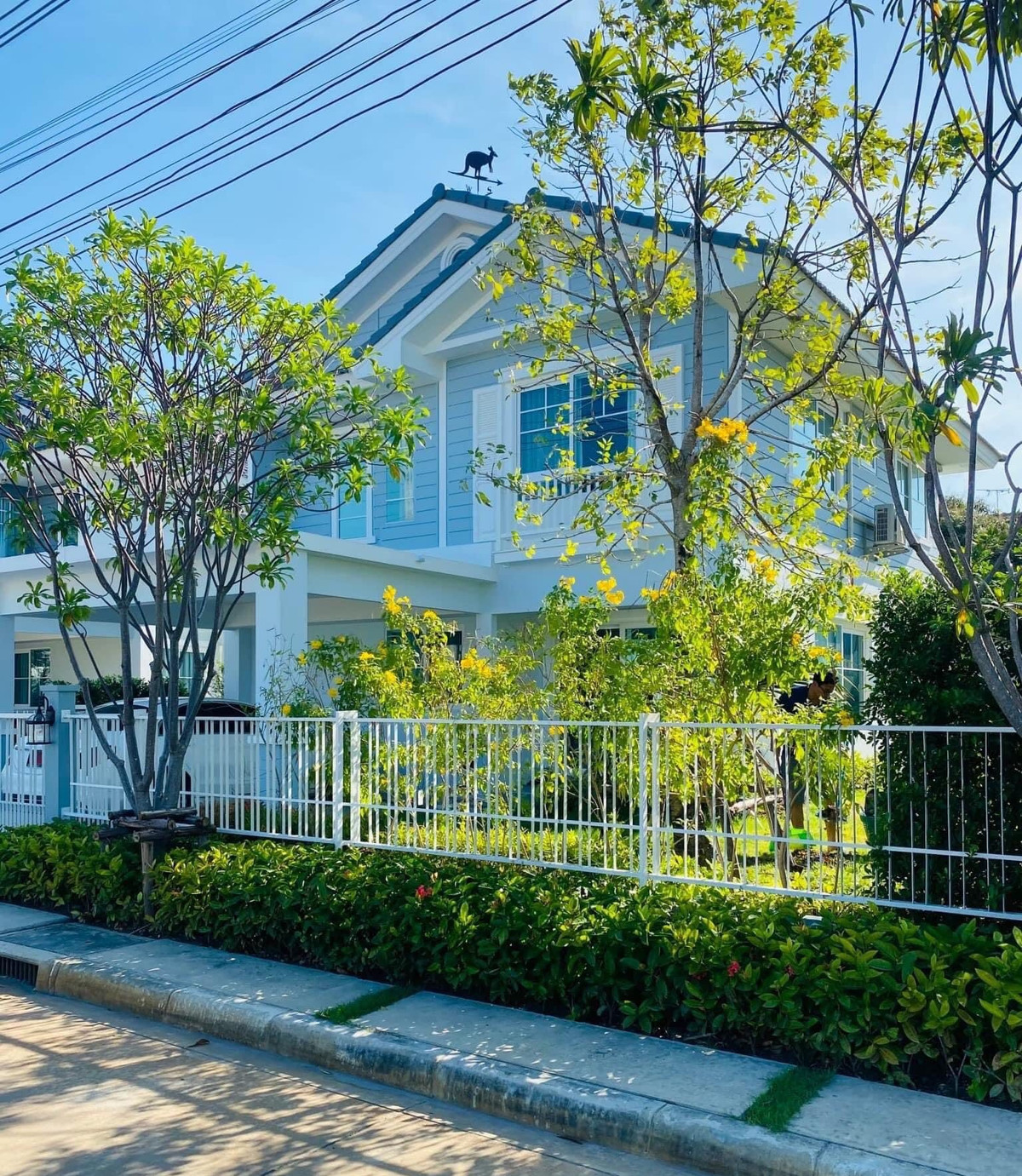 For RentHouseSamut Prakan,Samrong : For rent, corner house, next to garden, 90.2 sq m, 3 bedrooms, 3 bathrooms, 2-story detached house, Villaggio Bangna Thepharak.