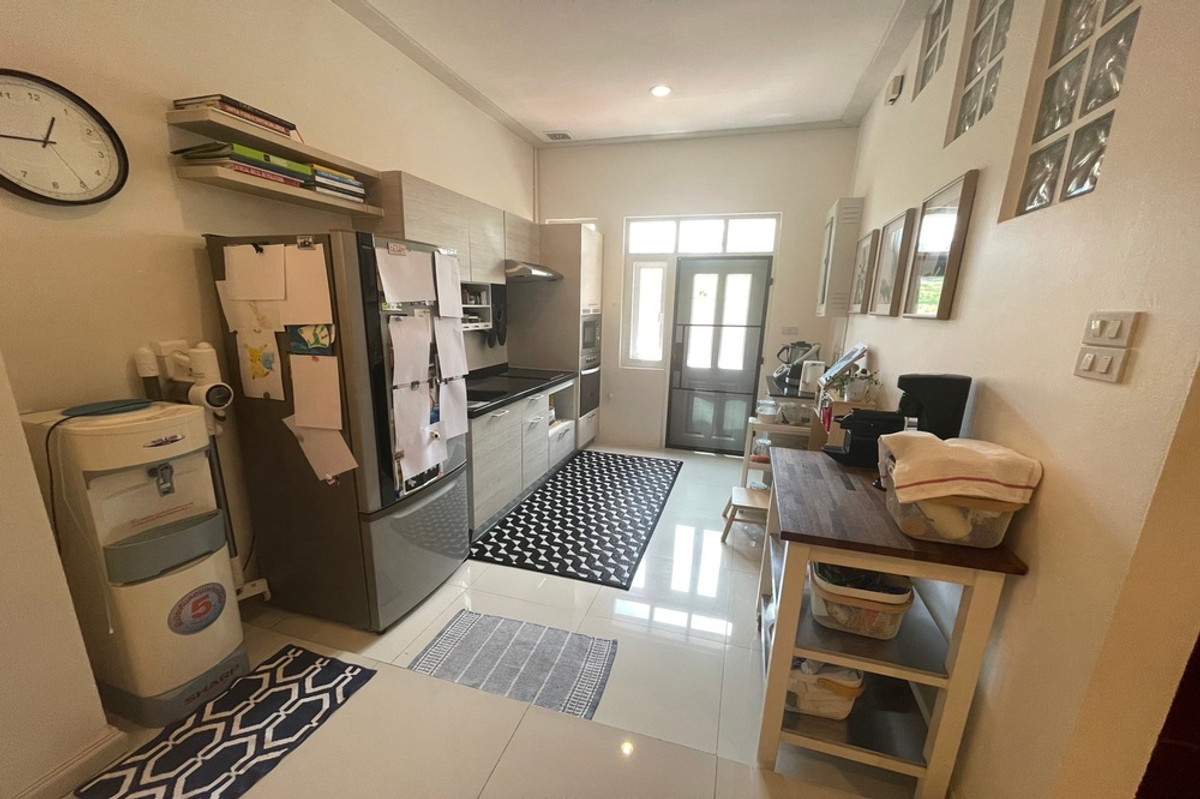 ขายทาวน์โฮมสุขุมวิท อโศก ทองหล่อ : 🔥 ขายพร้อมผู้เช่า ทาวน์เฮ้าส์!! 4 ชั้น, หายาก!! 🔥 Code C20231000066..........Villa 49 Housing, 4 ห้องนอน, 4 ห้องน้ำ 1 ห้องแม่บ้าน, แต่งครบ, ราคาพิเศษ!!📣📣