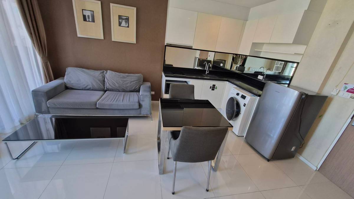 ให้เช่าคอนโดสุขุมวิท อโศก ทองหล่อ : Up Ekamai 1 bedrooms nice unit for rent