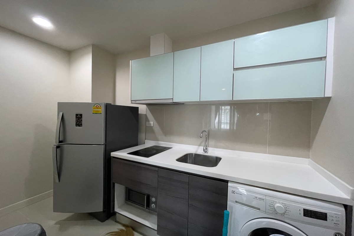 For SaleCondoSathorn, Narathiwat : 🔥 For Sale !! East Facing !!🔥 Code C20240600009..........Centric Sathorn St.Louis, 1 bedroom, 1 bathroom, furnished, Special Deal!!📣📣