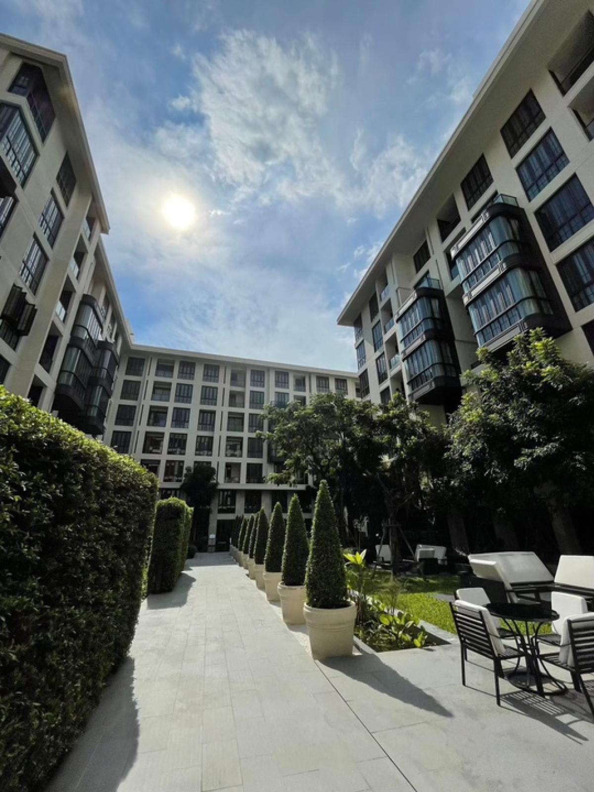 ขายคอนโดสุขุมวิท อโศก ทองหล่อ : ขายคอนโดเดอะ รีเซิร์ฟ สุขุมวิท 61 ชั้น 5  ทำเลดี เดินทางสะดวก รถไฟฟ้า BTS เอกมัย