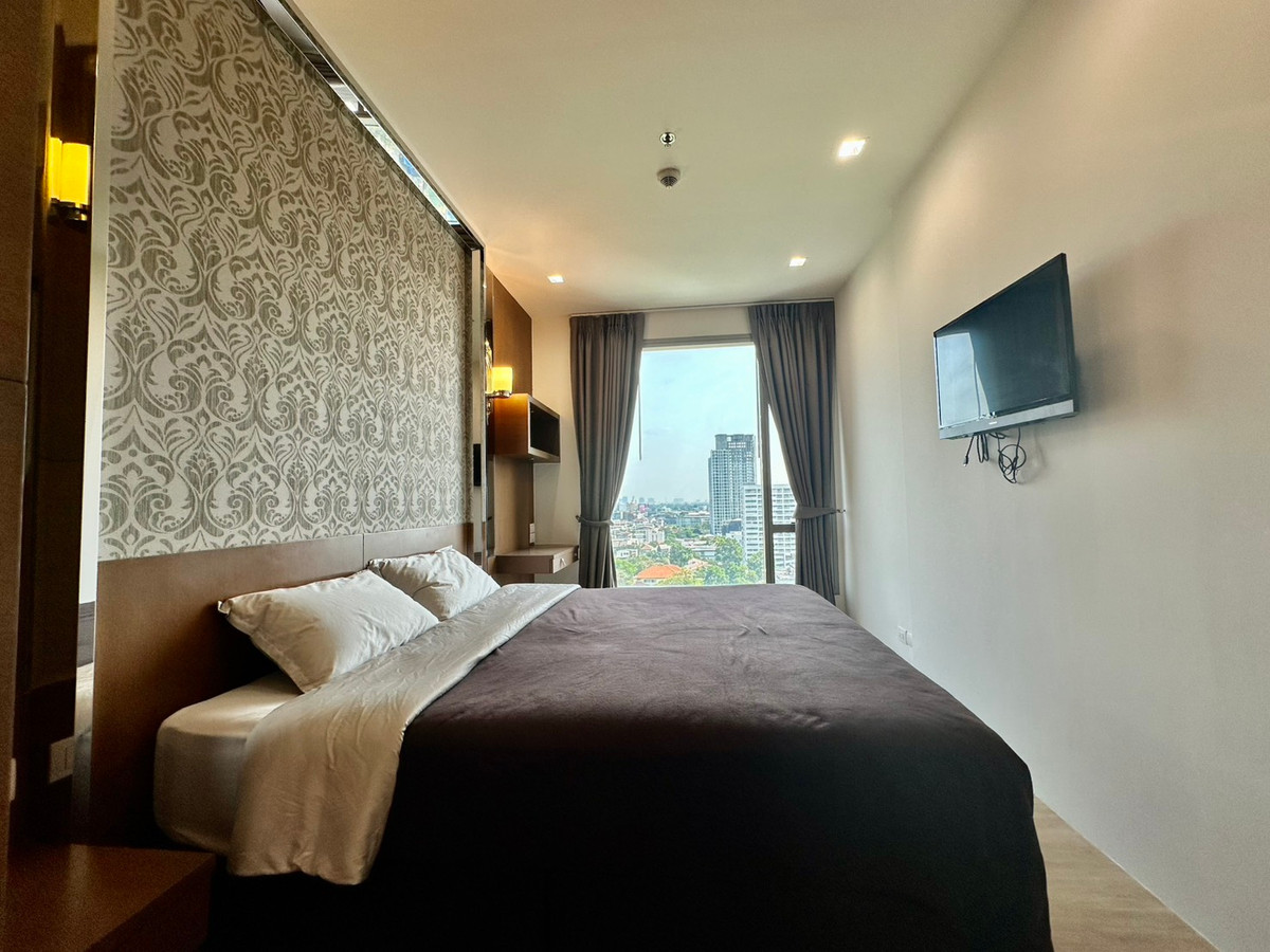 For RentCondoSukhumvit, Asoke, Thonglor : For rent Ashton Morph 38 beautiful room good price high floor decorated ready to move in.