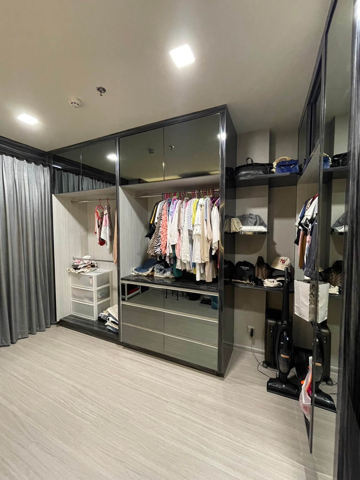 ขายคอนโดพระราม 9 เพชรบุรีตัดใหม่ RCA : Life Asoke Hype / 2 Bedrooms (FOR SALE), ไลฟ์ อโศก ไฮป์ / 2 ห้องนอน (ขาย) TARN124