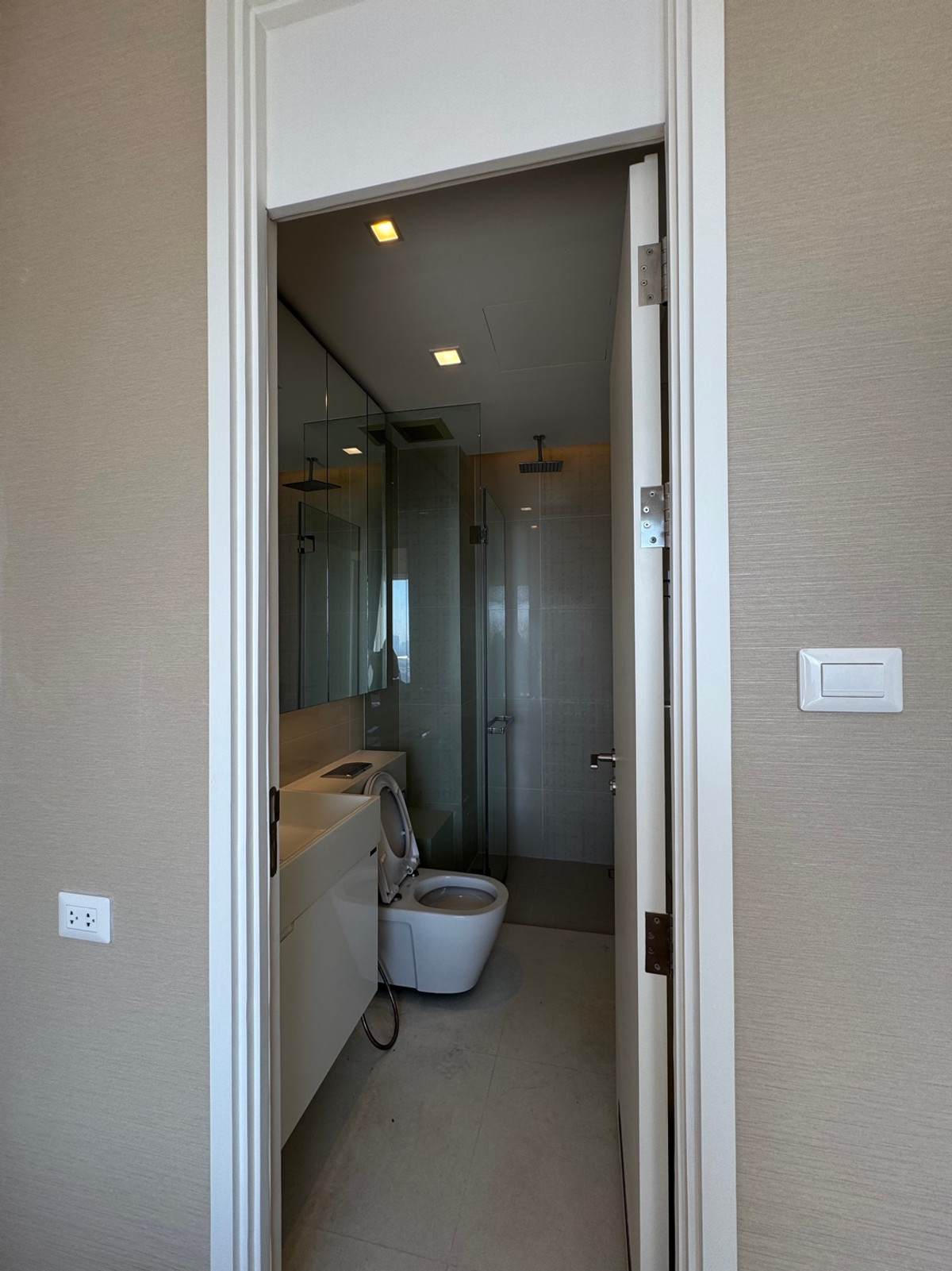 For RentCondoLadprao, Central Ladprao : For rent 📍 The Saint Residences 📍 Fully furnished and equipped, near BTS Ha Yaek Lat Phrao