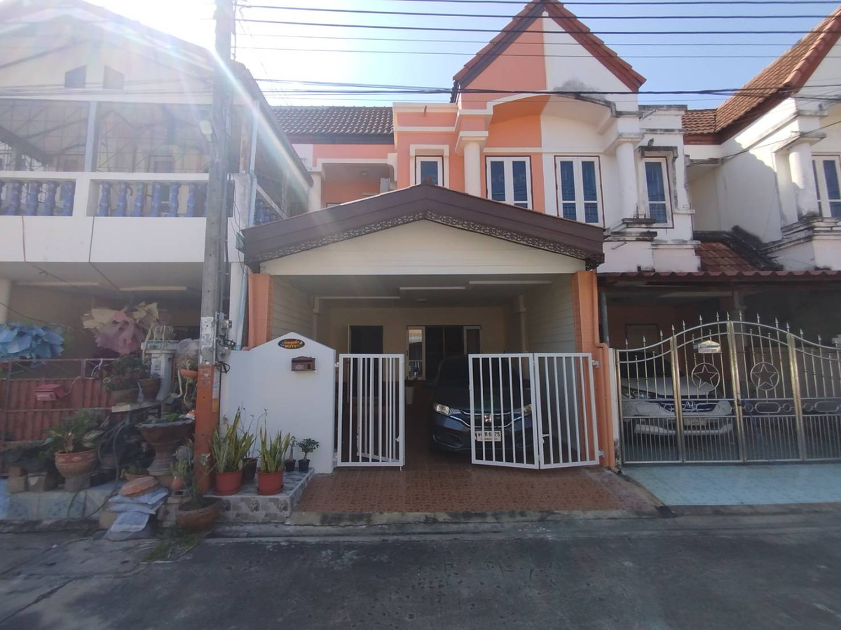 ขายทาวน์โฮมนนทบุรี บางใหญ่ บางบัวทอง : ขายทาวน์เฮ้าส์ หมู่บ้านเจ้าพระยา 9 18.7 ตรว.