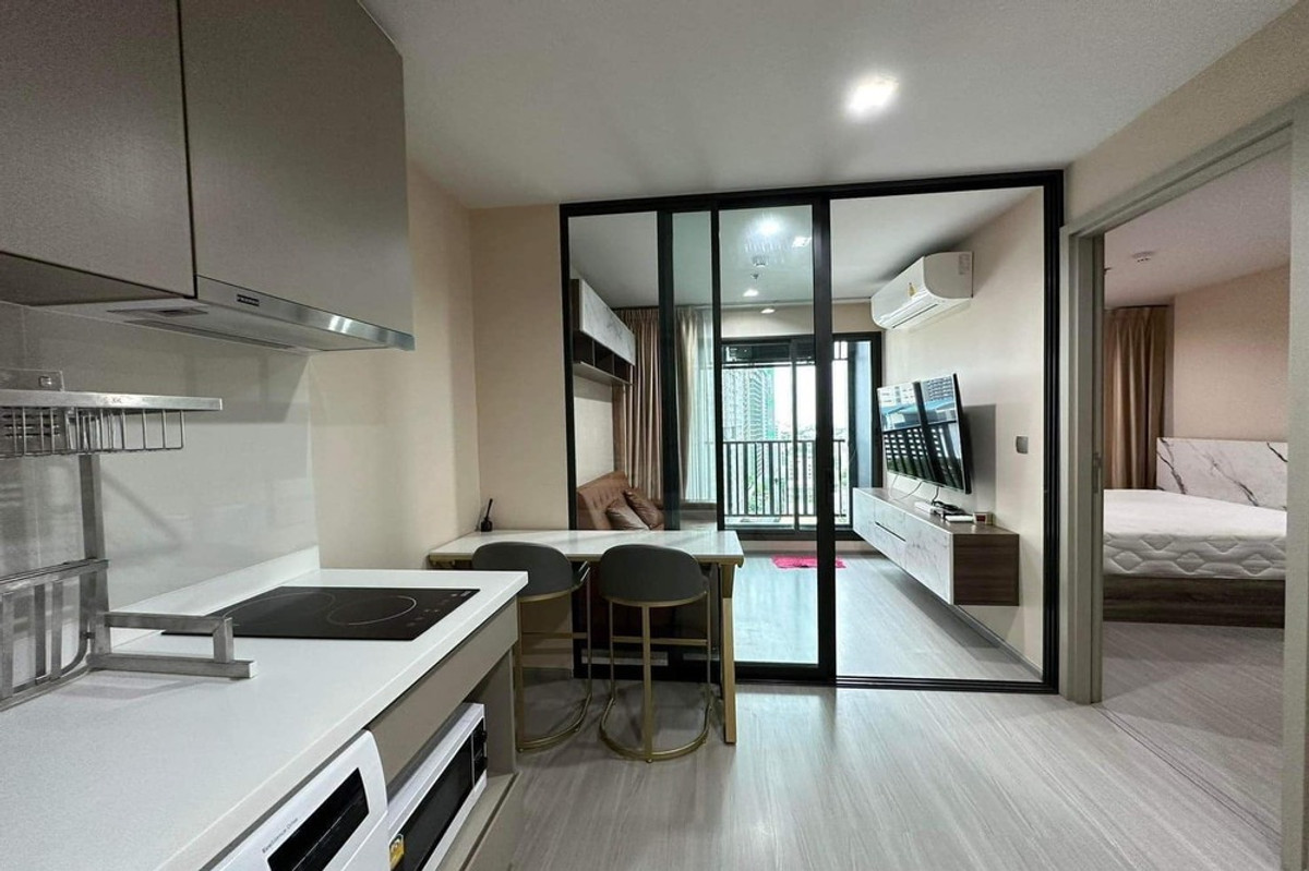 For SaleCondoLadprao, Central Ladprao : 🔥 For Sale !! high floor 15++, East Facing!! 🔥 Code C20230700681..........Life Ladprao, 1 bedroom, 1 bathroom, furnished, Special Deal!!📣📣