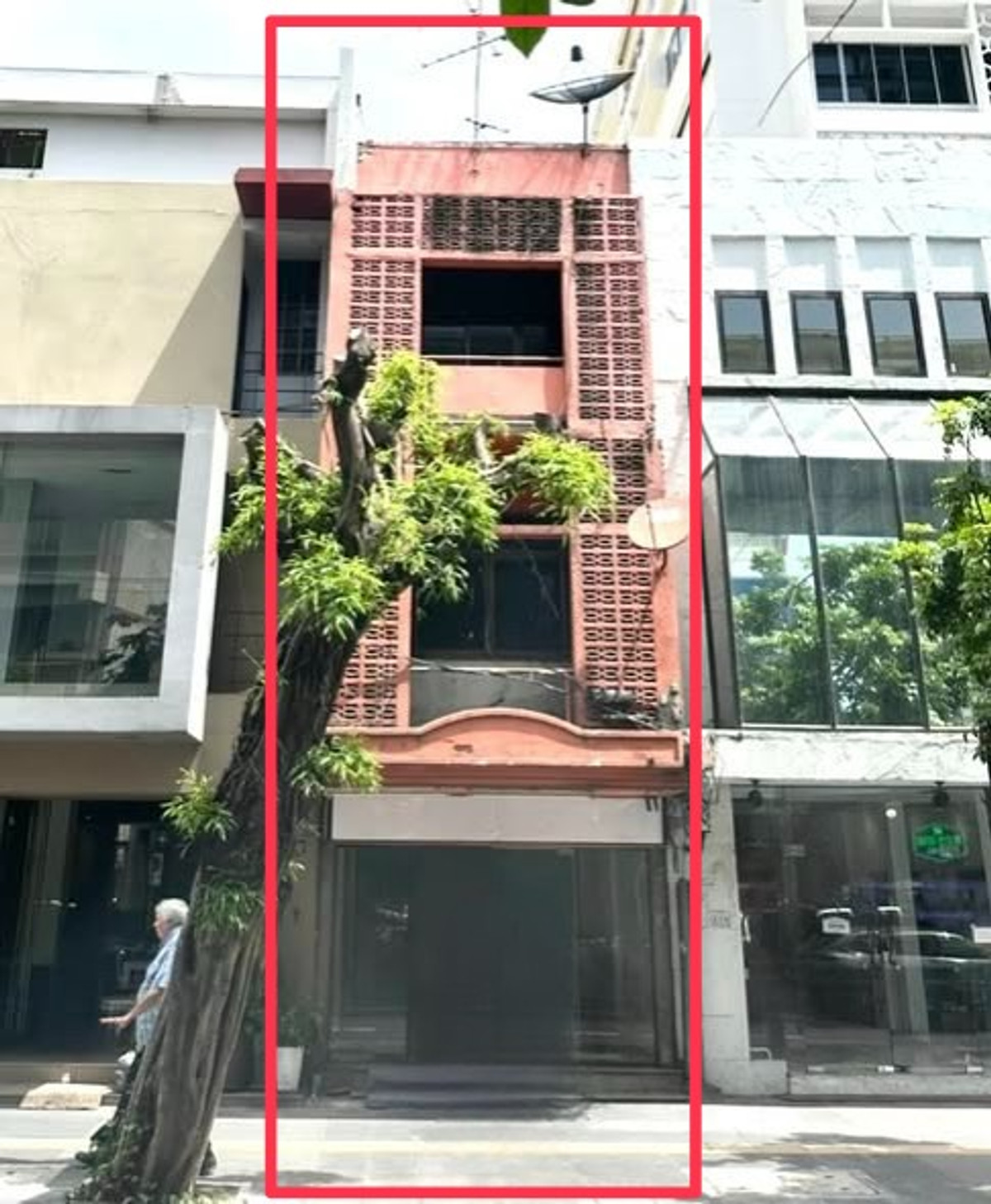 ให้เช่าบ้านสุขุมวิท อโศก ทองหล่อ : ให้เช่าอาคารพาณิชย์ 3 ชั้น ทำเลดี ติดถนนใหญ่ พร้อมพงษ์ ใกล้ห้าง Emquatier 