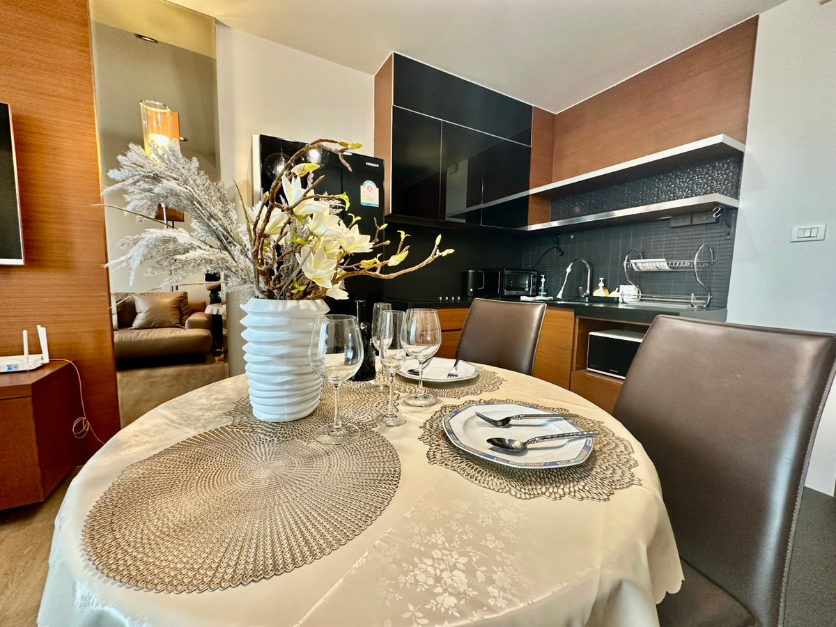 For RentCondoSukhumvit, Asoke, Thonglor : For rent Ashton Morph 38 beautiful room good price high floor decorated ready to move in.