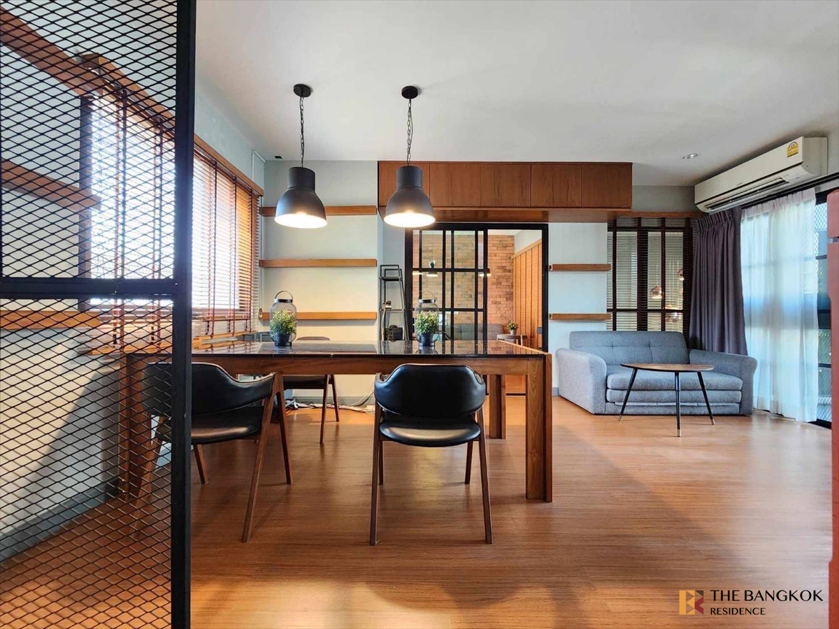 For SaleHouseSukhumvit, Asoke, Thonglor : House Area Sukhumvit 36 | New York–Inspired 3-Storey Luxury Home | 389 sqm | 5 Bedrooms | Private Rooftop Garden