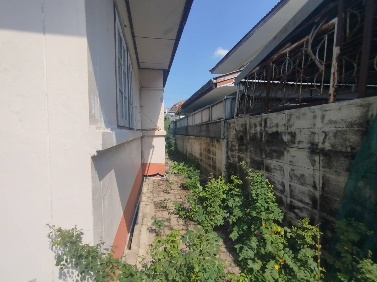 ขายที่ดินนนทบุรี บางใหญ่ บางบัวทอง : ขายบ้านกับที่ดิน 719 ตรว. ในหมู่บ้านมิตรประชาวิลล่า ซอยคลองถนน