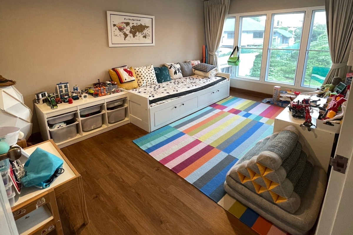 ขายทาวน์โฮมสุขุมวิท อโศก ทองหล่อ : 🔥 ขายพร้อมผู้เช่า ทาวน์เฮ้าส์!! 4 ชั้น, หายาก!! 🔥 Code C20231000066..........Villa 49 Housing, 4 ห้องนอน, 4 ห้องน้ำ 1 ห้องแม่บ้าน, แต่งครบ, ราคาพิเศษ!!📣📣