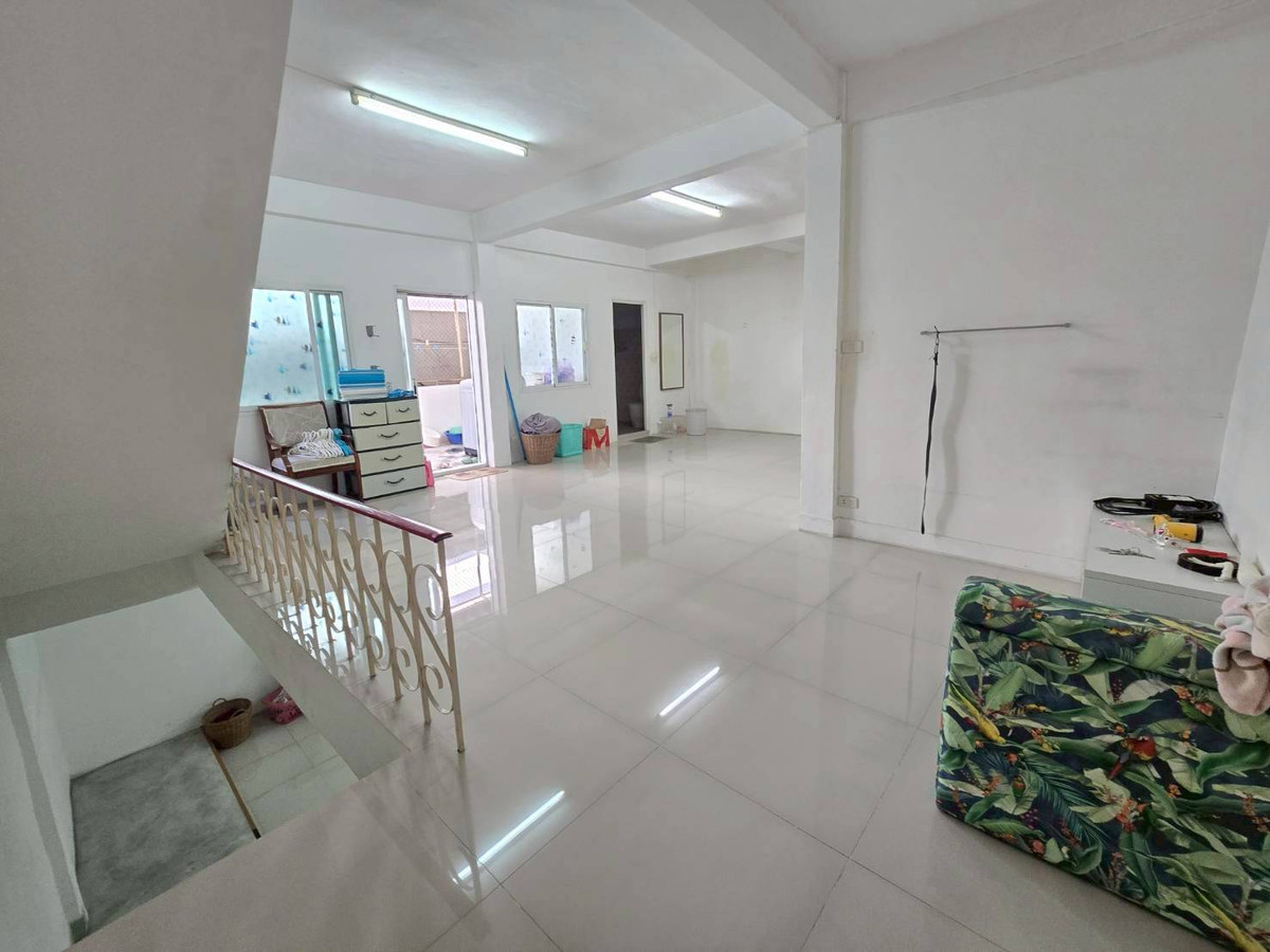 อาคารพาณิชย์สุขุมวิท อโศก ทองหล่อ : ขาย/ให้เช่าอาคารพาณิชย์ 2คูหา ทำเลสวยเข้าออกหลายทาง เอกมัย สุขุมวิท71 เหมาะทำโฮสเทล (N.1912)