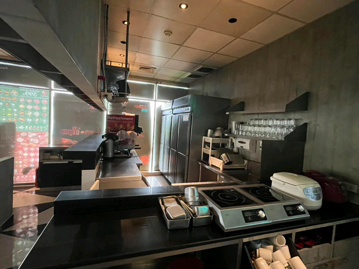 For LeaseholdRetail SpaceRamkhamhaeng, Hua Mak : Business Takeover at King Kong Branch – Lotus Town in Town | Large 184 SQM Space | 3-Year Lease | Strong Daily Foot Traffic